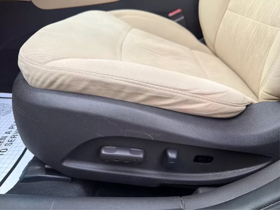 2013 Hyundai Sonata GLS (5NPEB4AC0DH) with an 2.4L I-4 gasoline direct injection engine, located at 1230 East Main St, Xenia, OH, 45385, (937) 908-9800, 39.688026, -83.910172 - **Discover the Perfect Family Sedan: 2013 Hyundai Sonata GLS at Advantage Car and Credit in Xenia, OH!**<br /> <br /> Are you in the market for a reliable and stylish vehicle that accommodates your growing family's needs? Look no further than the sleek 2013 Hyundai Sonata GLS, available now at Advan - Photo#17