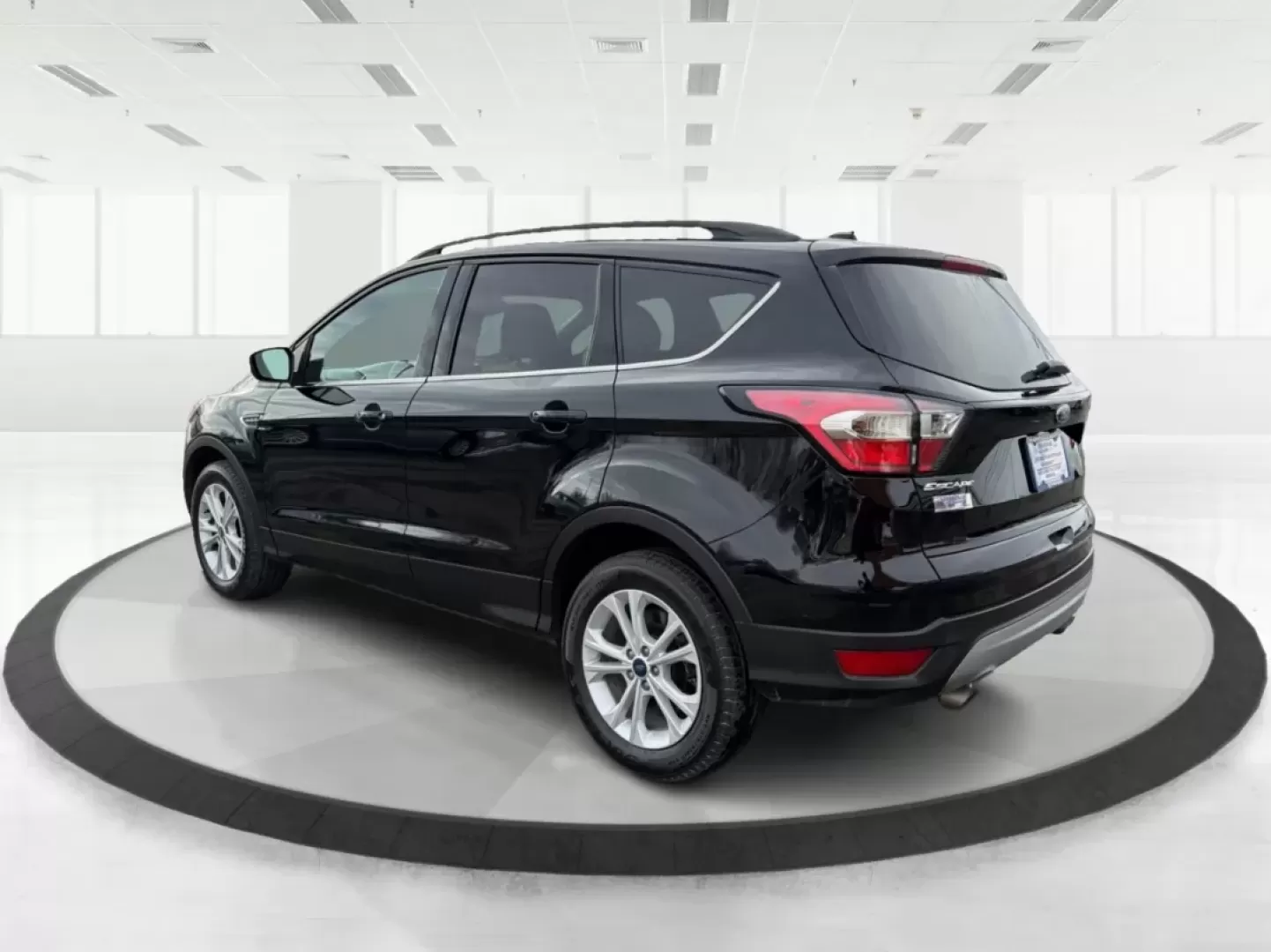 2017 Ford Escape SE (1FMCU9GD8HU) with an Other engine, located at 401 Woodman Dr, Riverside, OH, 45431, (937) 908-9800, 39.760899, -84.123421 - 2017 Ford Escape SE - Photo#4