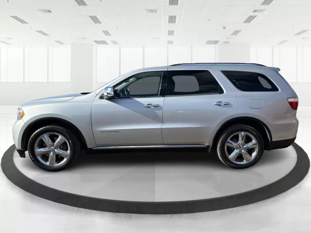 2012 Dodge Durango Citadel (1C4SDJET7CC) with an Other engine, located at 4508 South Dixie Dr, Moraine, OH, 45439, (937) 908-9800, 39.689976, -84.218452 - **Experience Adventure and Comfort: 2012 Dodge Durango Citadel for Sale at Advantage Car and Credit - Moraine**<br /> <br /> If you are searching for the perfect SUV that combines rugged capability with luxurious comfort, look no further than the 2012 Dodge Durango Citadel. This vehicle is ideal for - Photo#5