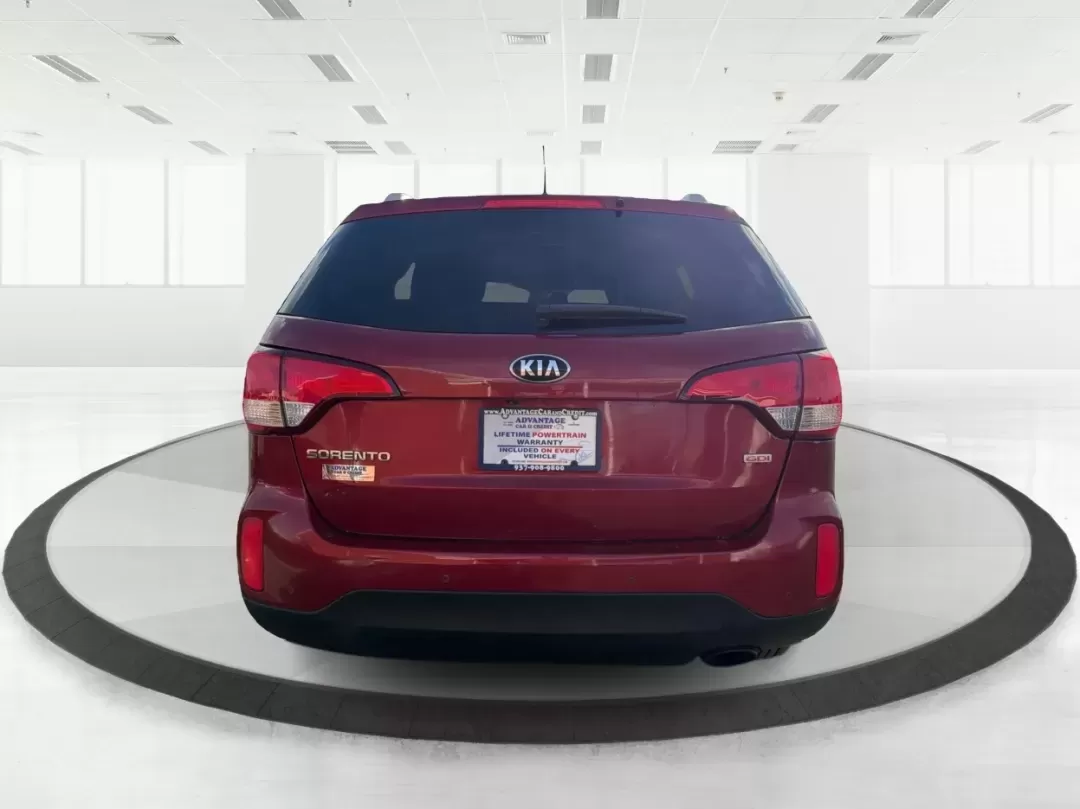 2015 Kia Sorento LX (5XYKT4A61FG) with an 2.4L I-4 gasoline direct injection engine, located at 401 Woodman Dr, Riverside, OH, 45431, (937) 908-9800, 39.760899, -84.123421 - **Experience Adventure with the 2015 Kia Sorento at Advantage Car and Credit - Riverside!**<br /> <br /> Are you ready to elevate your family's weekend getaways or daily commutes? Look no further than this stunning 2015 Kia Sorento LX, available at Advantage Car and Credit in Riverside, OH. This ver - Photo#3