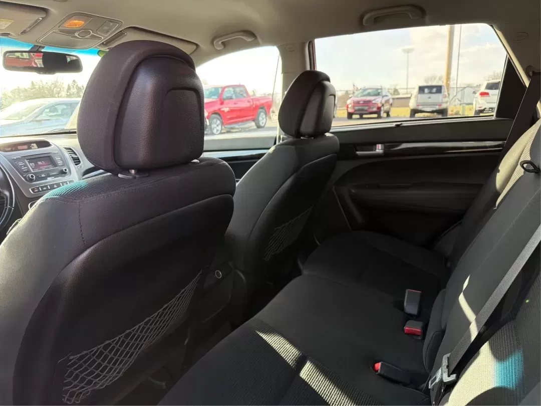 2015 Kia Sorento LX (5XYKT4A61FG) with an 2.4L I-4 gasoline direct injection engine, located at 401 Woodman Dr, Riverside, OH, 45431, (937) 908-9800, 39.760899, -84.123421 - **Experience Adventure with the 2015 Kia Sorento at Advantage Car and Credit - Riverside!**<br /> <br /> Are you ready to elevate your family's weekend getaways or daily commutes? Look no further than this stunning 2015 Kia Sorento LX, available at Advantage Car and Credit in Riverside, OH. This ver - Photo#10