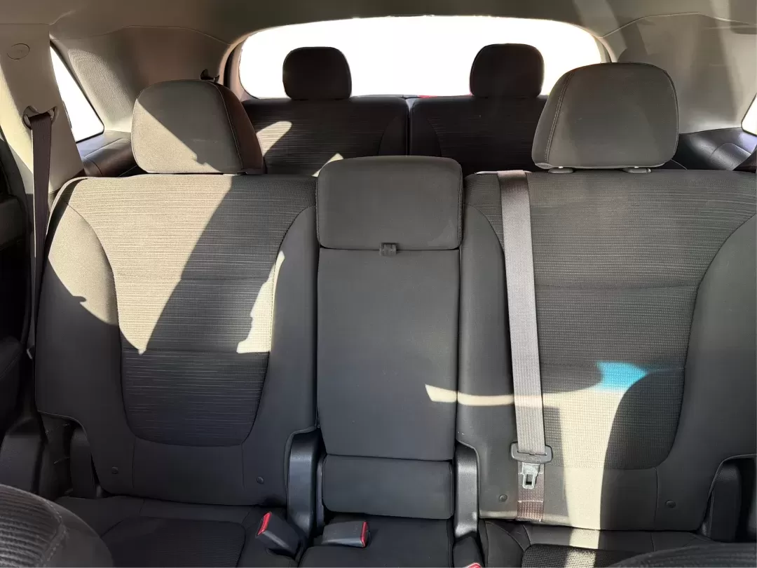 2015 Kia Sorento LX (5XYKT4A61FG) with an 2.4L I-4 gasoline direct injection engine, located at 401 Woodman Dr, Riverside, OH, 45431, (937) 908-9800, 39.760899, -84.123421 - **Experience Adventure with the 2015 Kia Sorento at Advantage Car and Credit - Riverside!**<br /> <br /> Are you ready to elevate your family's weekend getaways or daily commutes? Look no further than this stunning 2015 Kia Sorento LX, available at Advantage Car and Credit in Riverside, OH. This ver - Photo#14