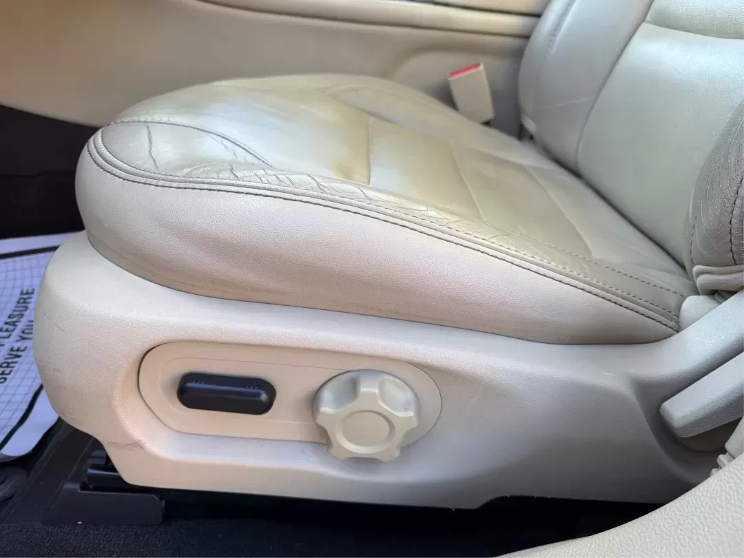 2014 Ford Taurus SEL (1FAHP2E85EG) with an EcoBoost 2L I-4 gasoline direct injection engine, located at 1230 East Main St, Xenia, OH, 45385, (937) 908-9800, 39.688026, -83.910172 - **Experience the Road Like Never Before in Your 2014 Ford Taurus SEL! Perfect for Commuters and Families Alike!**<br /> <br /> Are you ready to elevate your driving experience? The 2014 Ford Taurus SEL is not just a sedan; it's a lifestyle upgrade. Ideal for daily commuters, growing families, or any - Photo#18