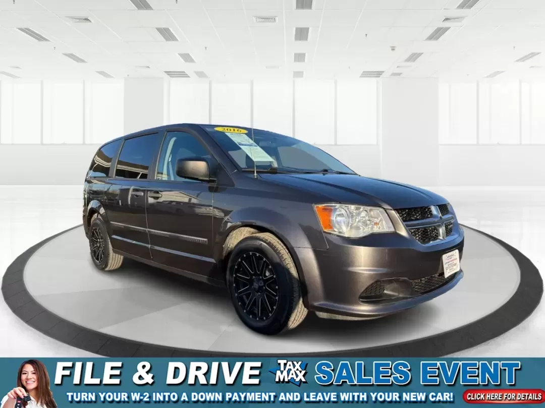 2016 Dodge Grand Caravan American Value Pkg (2C4RDGBG7GR) with an Pentastar 3.6L V-6 DOHC engine, 6A transmission, located at 4508 South Dixie Dr, Moraine, OH, 45439, (937) 908-9800, 39.689976, -84.218452 - **Discover the Freedom of Family Adventures with the 2016 Dodge Grand Caravan at Advantage Car and Credit - Moraine!**<br /> <br /> Are you ready to transform your family outings into unforgettable adventures? The 2016 Dodge Grand Caravan is the perfect companion for busy parents, spacious enough to - Photo#0