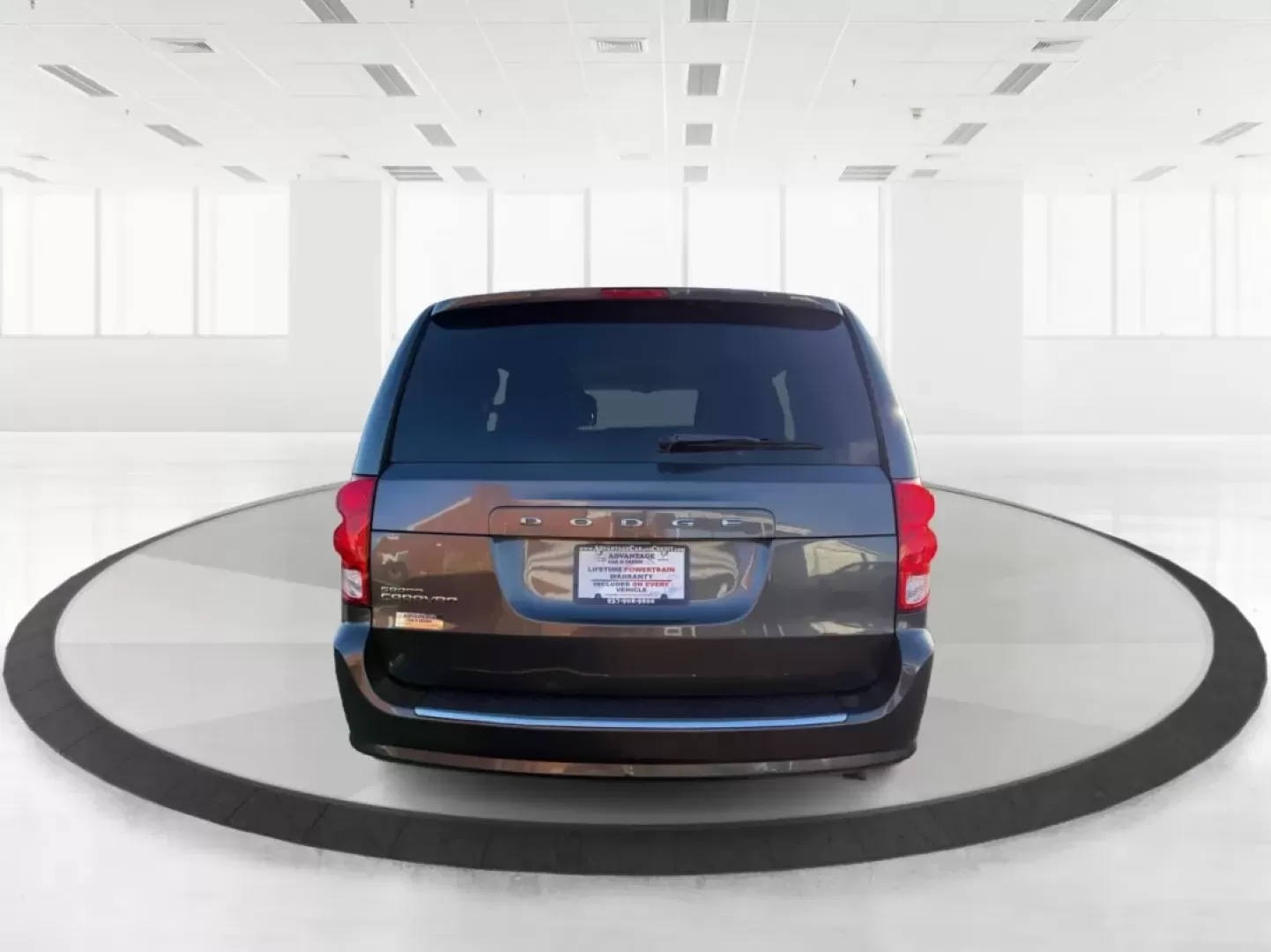 2016 Dodge Grand Caravan American Value Pkg (2C4RDGBG7GR) with an Pentastar 3.6L V-6 DOHC engine, 6A transmission, located at 4508 South Dixie Dr, Moraine, OH, 45439, (937) 908-9800, 39.689976, -84.218452 - **Discover the Freedom of Family Adventures with the 2016 Dodge Grand Caravan at Advantage Car and Credit - Moraine!**<br /> <br /> Are you ready to transform your family outings into unforgettable adventures? The 2016 Dodge Grand Caravan is the perfect companion for busy parents, spacious enough to - Photo#3