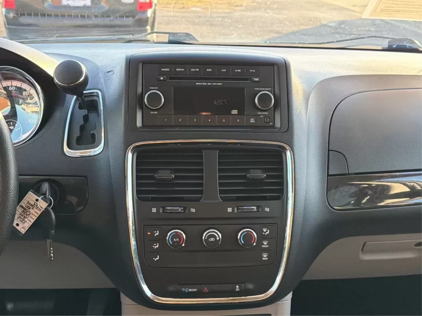 2016 Dodge Grand Caravan American Value Pkg (2C4RDGBG7GR) with an Pentastar 3.6L V-6 DOHC engine, 6A transmission, located at 4508 South Dixie Dr, Moraine, OH, 45439, (937) 908-9800, 39.689976, -84.218452 - **Discover the Freedom of Family Adventures with the 2016 Dodge Grand Caravan at Advantage Car and Credit - Moraine!**<br /> <br /> Are you ready to transform your family outings into unforgettable adventures? The 2016 Dodge Grand Caravan is the perfect companion for busy parents, spacious enough to - Photo#13