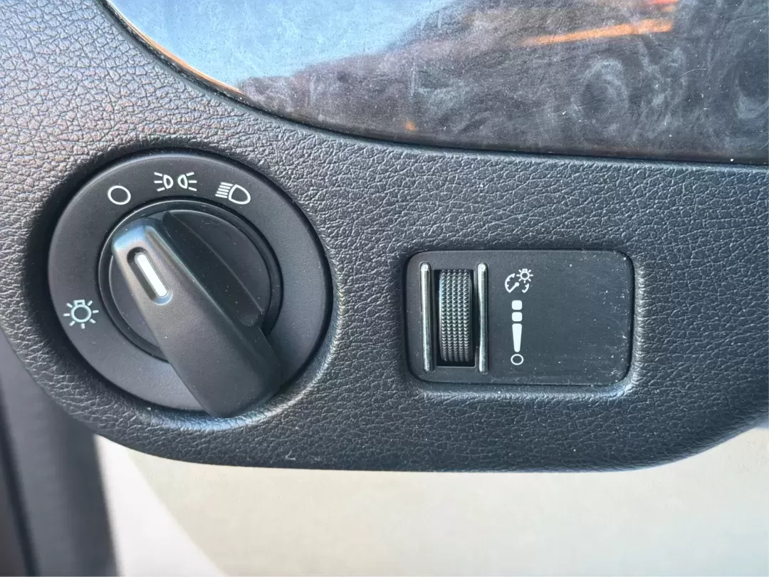 2016 Dodge Grand Caravan American Value Pkg (2C4RDGBG7GR) with an Pentastar 3.6L V-6 DOHC engine, 6A transmission, located at 4508 South Dixie Dr, Moraine, OH, 45439, (937) 908-9800, 39.689976, -84.218452 - **Discover the Freedom of Family Adventures with the 2016 Dodge Grand Caravan at Advantage Car and Credit - Moraine!**<br /> <br /> Are you ready to transform your family outings into unforgettable adventures? The 2016 Dodge Grand Caravan is the perfect companion for busy parents, spacious enough to - Photo#17