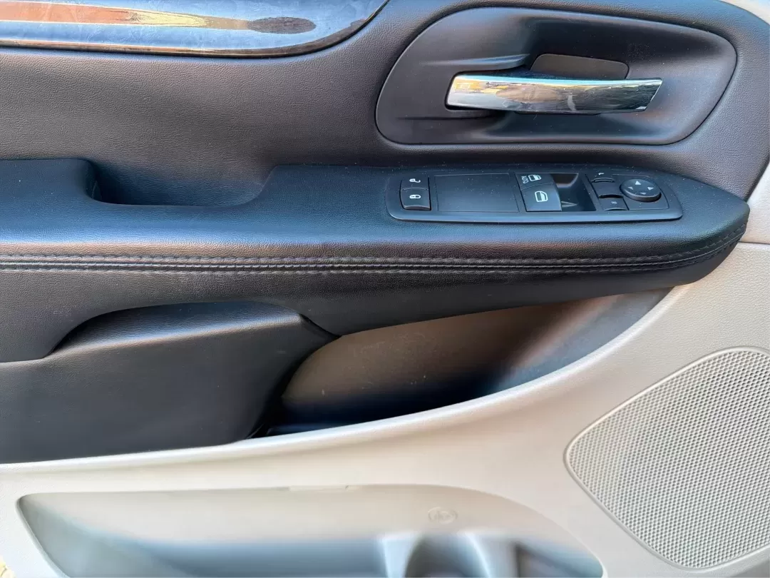 2016 Dodge Grand Caravan American Value Pkg (2C4RDGBG7GR) with an Pentastar 3.6L V-6 DOHC engine, 6A transmission, located at 4508 South Dixie Dr, Moraine, OH, 45439, (937) 908-9800, 39.689976, -84.218452 - **Discover the Freedom of Family Adventures with the 2016 Dodge Grand Caravan at Advantage Car and Credit - Moraine!**<br /> <br /> Are you ready to transform your family outings into unforgettable adventures? The 2016 Dodge Grand Caravan is the perfect companion for busy parents, spacious enough to - Photo#18