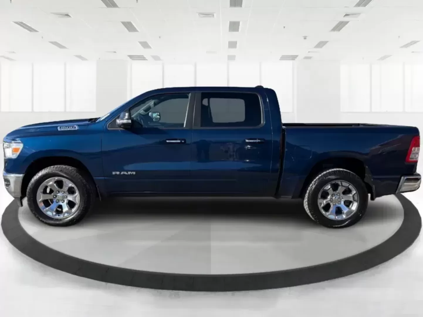 2019 Ram 1500 Big Horn/Lone Star Crew Cab 4x4 5'7 Box (1C6SRFFT2KN) with an 5.7L V8 OHV 16V engine, 8A transmission, located at 880 E. National Road, Vandalia, OH, 45377, (937) 908-9800, 39.891918, -84.183594 - **Experience the Ultimate Adventure with the 2019 Ram 1500 Big Horn/Lone Star Crew Cab 4x4!**<br /> <br /> If you're searching for a truck that seamlessly blends rugged capability with everyday practicality, look no further than the 2019 Ram 1500 Big Horn/Lone Star Crew Cab 4x4, available now at Adv - Photo#5