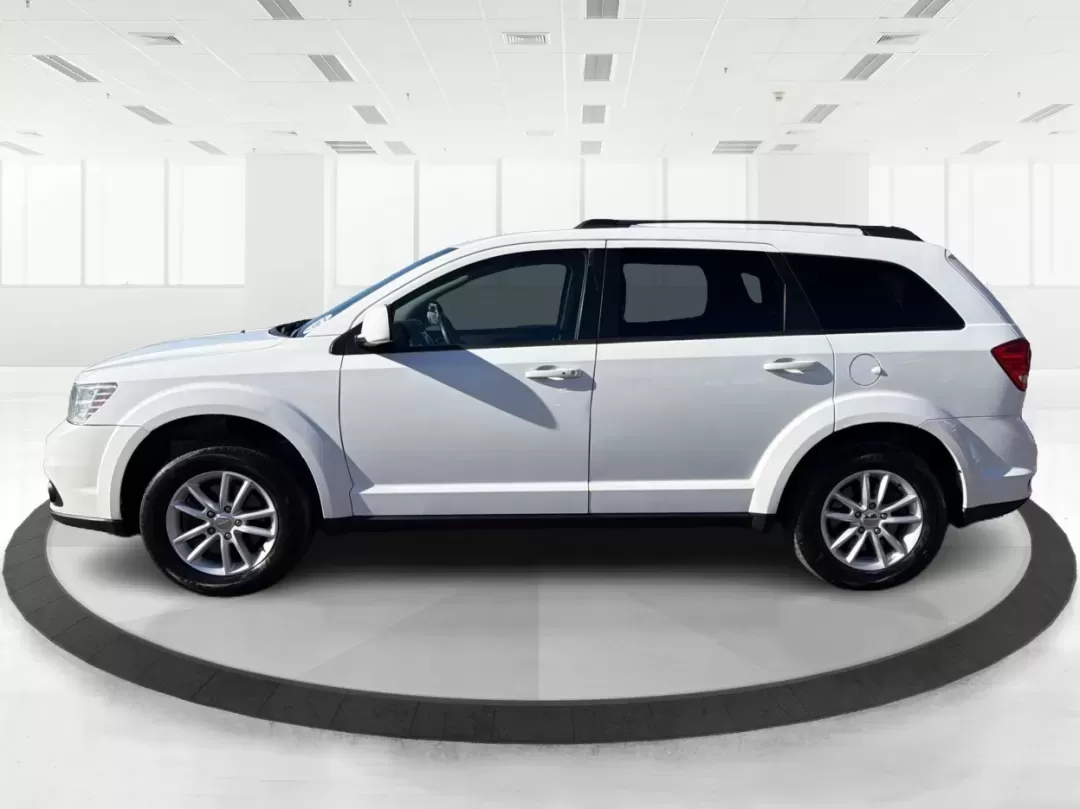 2016 Dodge Journey SXT (3C4PDCBG8GT) with an Other engine, located at 1230 East Main St, Xenia, OH, 45385, (937) 908-9800, 39.688026, -83.910172 - **Unleash Your Adventurous Spirit with the 2016 Dodge Journey SXT A Perfect SUV for Family Escapades!**<br /> <br /> Are you a growing family looking for the ideal vehicle to accommodate your lifestyle? Or perhaps you need a reliable SUV that excels in both daily commutes and weekend adventures? Lo - Photo#5