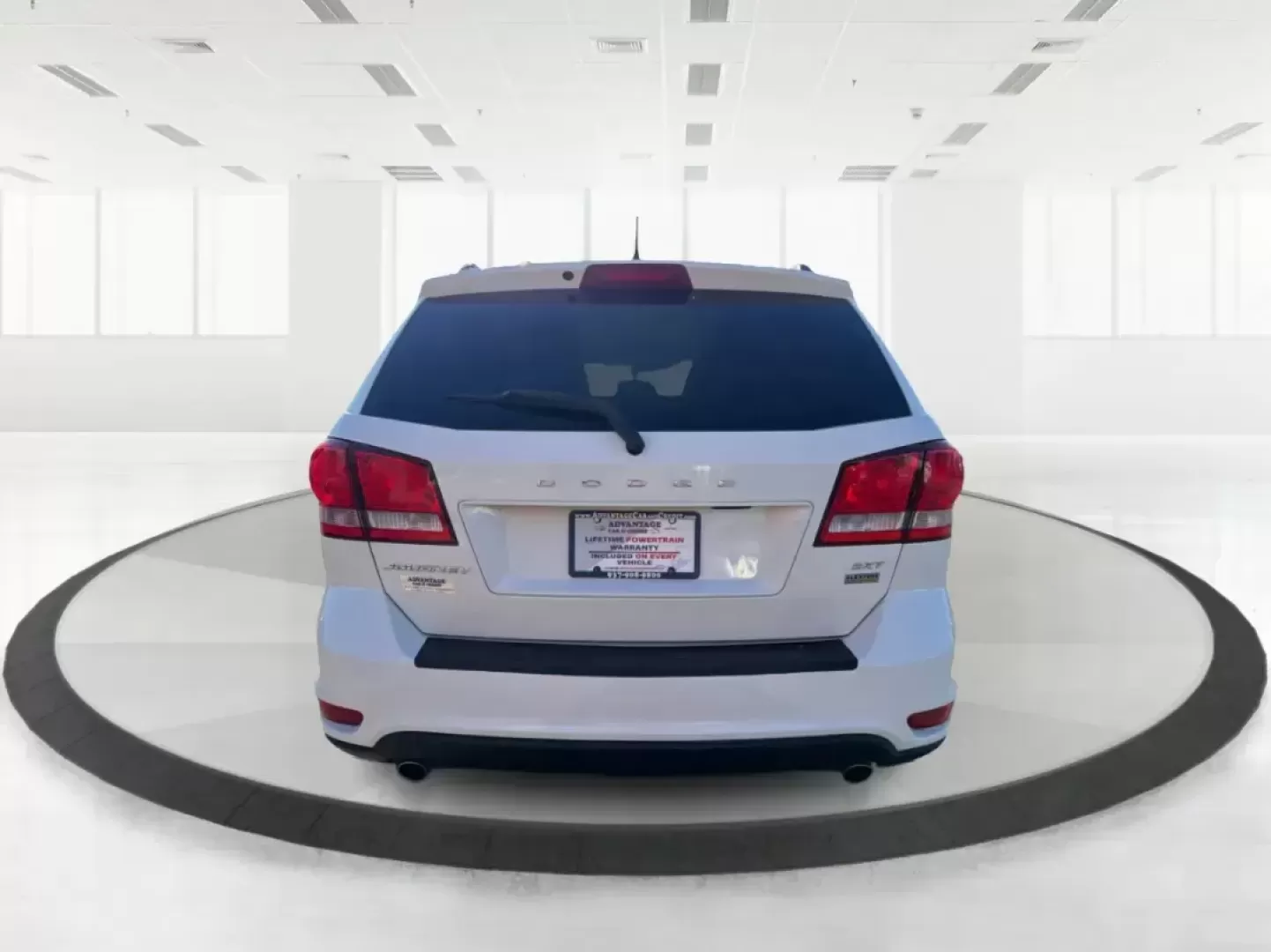 2016 Dodge Journey SXT (3C4PDCBG8GT) with an 3.6L V6 DOHC 24V engine, 4A transmission, located at 401 Woodman Dr, Riverside, OH, 45431, (937) 908-9800, 39.760899, -84.123421 - **Unleash Your Adventurous Spirit with the 2016 Dodge Journey SXT A Perfect SUV for Family Escapades!**<br /> <br /> Are you a growing family looking for the ideal vehicle to accommodate your lifestyle? Or perhaps you need a reliable SUV that excels in both daily commutes and weekend adventures? Lo - Photo#3