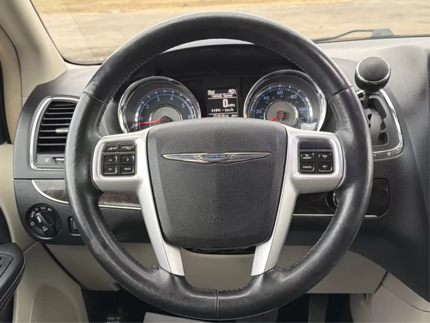 2016 Chrysler Town and Country Touring-L Anniversary Edition (2C4RC1CG8GR) with an Pentastar 3.6L V-6 DOHC engine, 6A transmission, located at 401 Woodman Dr, Riverside, OH, 45431, (937) 908-9800, 39.760899, -84.123421 - Experience the ultimate in family-friendly transportation with the 2016 Chrysler Town and Country, available now at Advantage Car and Credit in Riverside, OH! This exceptional passenger van is perfect for those seeking both versatility and comfort, making it an ideal choice for growing families, w - Photo#16