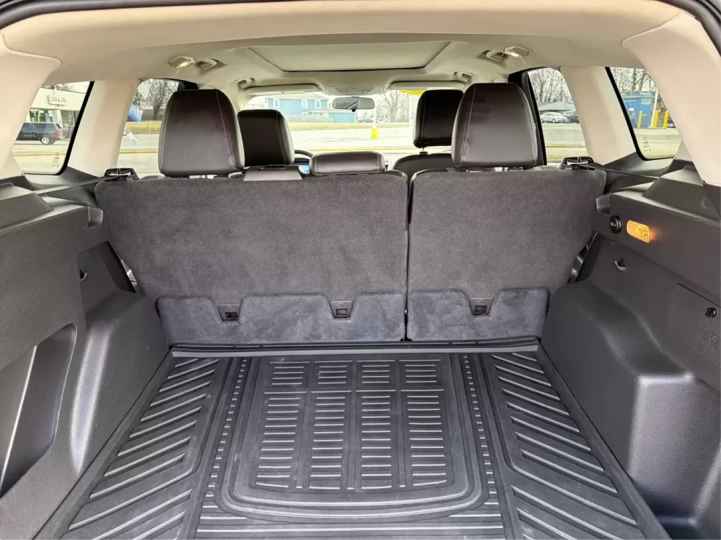 2015 Ford Escape SE (1FMCU0G93FU) with an 2.0L L4 DOHC 16V engine, 6-Speed Automatic transmission, located at 4508 South Dixie Dr, Moraine, OH, 45439, (937) 908-9800, 39.689976, -84.218452 - Are you looking for a vehicle that perfectly balances style, comfort, and functionality for your next family road trip or daily commute? Look no further than this stunning 2015 Ford Escape SE, available now at Advantage Car and Credit in Moraine, OH! This versatile SUV is designed to meet the demand - Photo#12