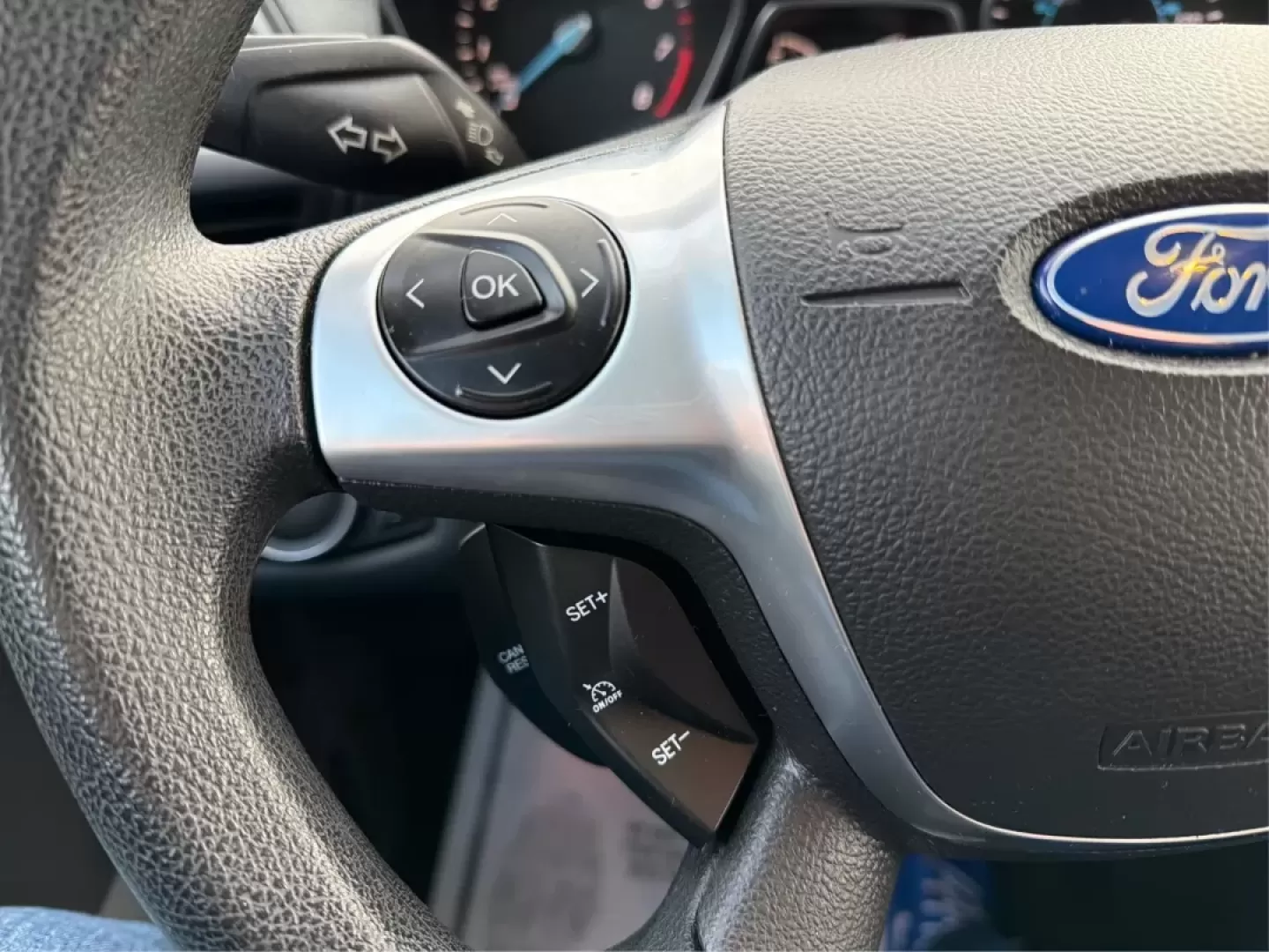 2015 Ford Escape SE (1FMCU0G93FU) with an 2.0L L4 DOHC 16V engine, 6-Speed Automatic transmission, located at 4508 South Dixie Dr, Moraine, OH, 45439, (937) 908-9800, 39.689976, -84.218452 - Are you looking for a vehicle that perfectly balances style, comfort, and functionality for your next family road trip or daily commute? Look no further than this stunning 2015 Ford Escape SE, available now at Advantage Car and Credit in Moraine, OH! This versatile SUV is designed to meet the demand - Photo#16