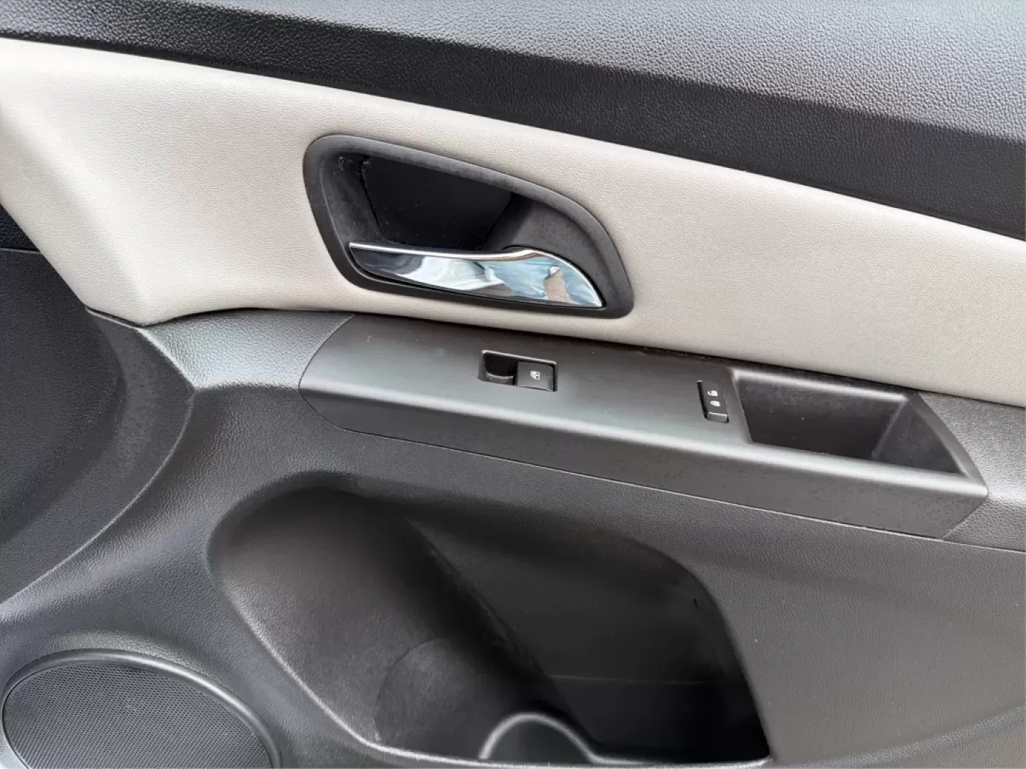 2015 Chevrolet Cruze LS Auto (1G1PA5SH8F7) with an ECOTEC 1.8L I-4 DOHC engine, 6-Speed Automatic transmission, located at 1951 S Dayton Lakeview Rd., New Carlisle, OH, 45344, (937) 908-9800, 39.890999, -84.050255 - **Drive Your Future with Confidence: 2015 Chevrolet Cruze at Advantage Car and Credit in New Carlisle, OH**<br /> <br /> Are you searching for a reliable and stylish vehicle that fits your busy lifestyle? Look no further than this 2015 Chevrolet Cruze, available now at Advantage Car and Credit in Ne - Photo#19