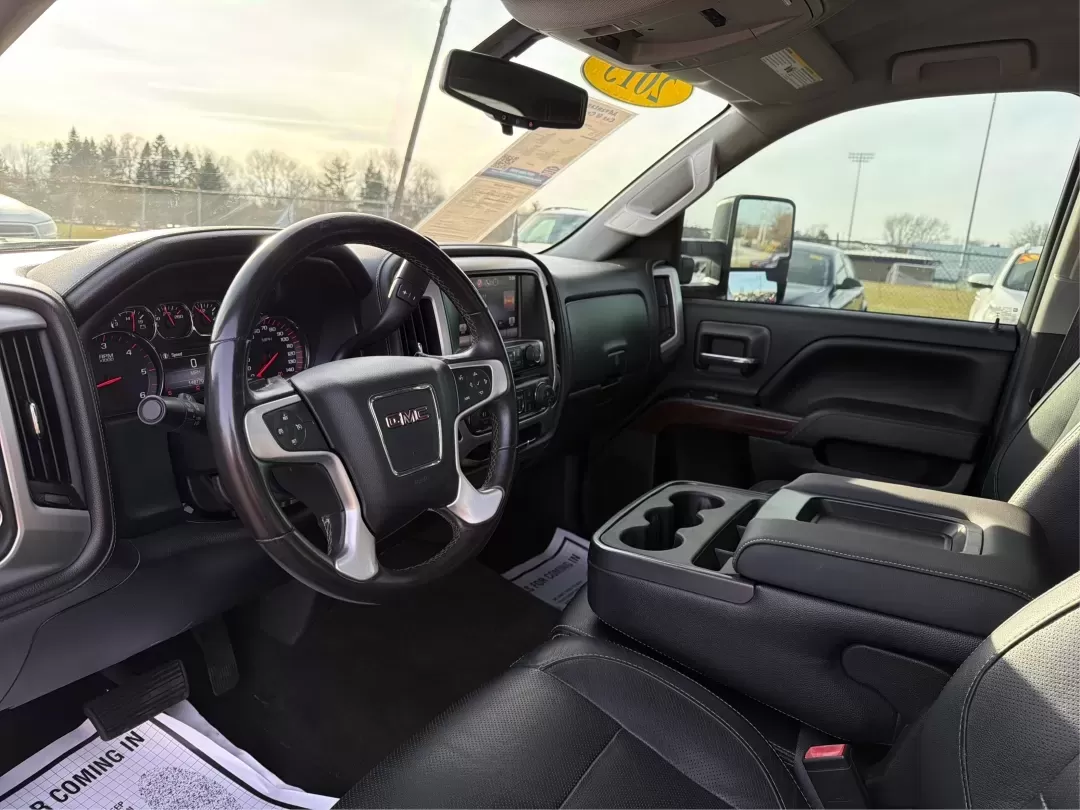 2015 GMC Sierra 1500 SLE (1GTV2UEC8FZ) with an EcoTec3 4.3L V-6 gasoline direct injection engine, located at 401 Woodman Dr, Riverside, OH, 45431, (937) 908-9800, 39.760899, -84.123421 - **Experience Adventure with the 2015 GMC Sierra 1500 at Advantage Car and Credit - Riverside!**<br /> <br /> Are you ready to take your lifestyle to the next level? Whether you're hauling gear for weekend adventures, commuting through Riverside's bustling streets, or navigating through family road t - Photo#9