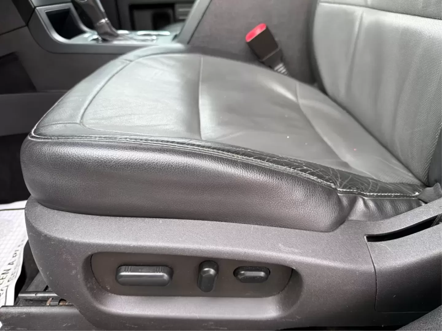 2014 Ford Flex SEL (2FMGK5C83EB) with an 3.5L V-6 DOHC engine, located at 401 Woodman Dr, Riverside, OH, 45431, (937) 908-9800, 39.760899, -84.123421 - **Explore the Open Road with Confidence: 2014 Ford Flex SEL at Advantage Car and Credit**<br /> <br /> Are you searching for the perfect vehicle to accommodate your active lifestyle? Look no further! The 2014 Ford Flex SEL is not just a car; it's a gateway to unforgettable family road trips, weekend - Photo#18