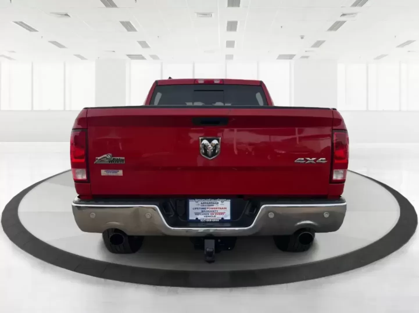 2019 Ram 1500 Big Horn Crew Cab 4x4 5'7 Box (1C6RR7LT5KS) with an HEMI 5.7L V-8 variable valve control engine, 8A transmission, located at 1951 S Dayton Lakeview Rd., New Carlisle, OH, 45344, (937) 908-9800, 39.890999, -84.050255 - **Hit the Road with Confidence: Your 2019 Ram 1500 Awaits at Advantage Car and Credit!**<br /> <br /> Are you ready to elevate your adventures, whether you're hauling gear for a weekend getaway or tackling daily commutes? Look no further than the stunning **2019 Ram 1500 Big Horn Crew Cab** availabl - Photo#3