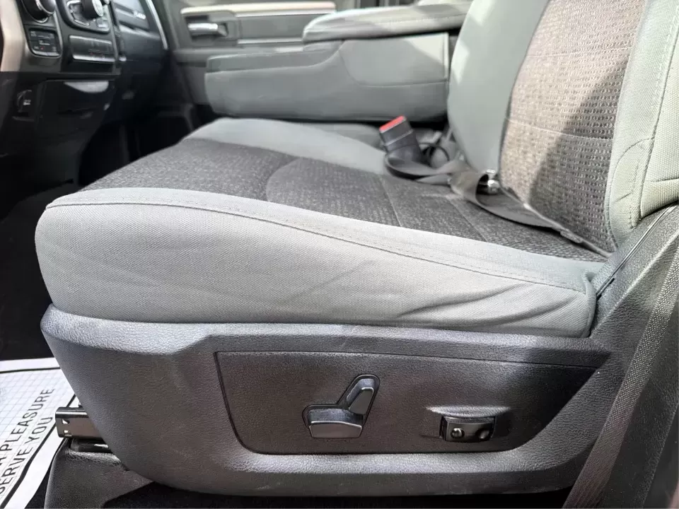 2019 Ram 1500 Big Horn Crew Cab 4x4 5'7 Box (1C6RR7LT5KS) with an HEMI 5.7L V-8 variable valve control engine, 8A transmission, located at 1951 S Dayton Lakeview Rd., New Carlisle, OH, 45344, (937) 908-9800, 39.890999, -84.050255 - **Hit the Road with Confidence: Your 2019 Ram 1500 Awaits at Advantage Car and Credit!**<br /> <br /> Are you ready to elevate your adventures, whether you're hauling gear for a weekend getaway or tackling daily commutes? Look no further than the stunning **2019 Ram 1500 Big Horn Crew Cab** availabl - Photo#17