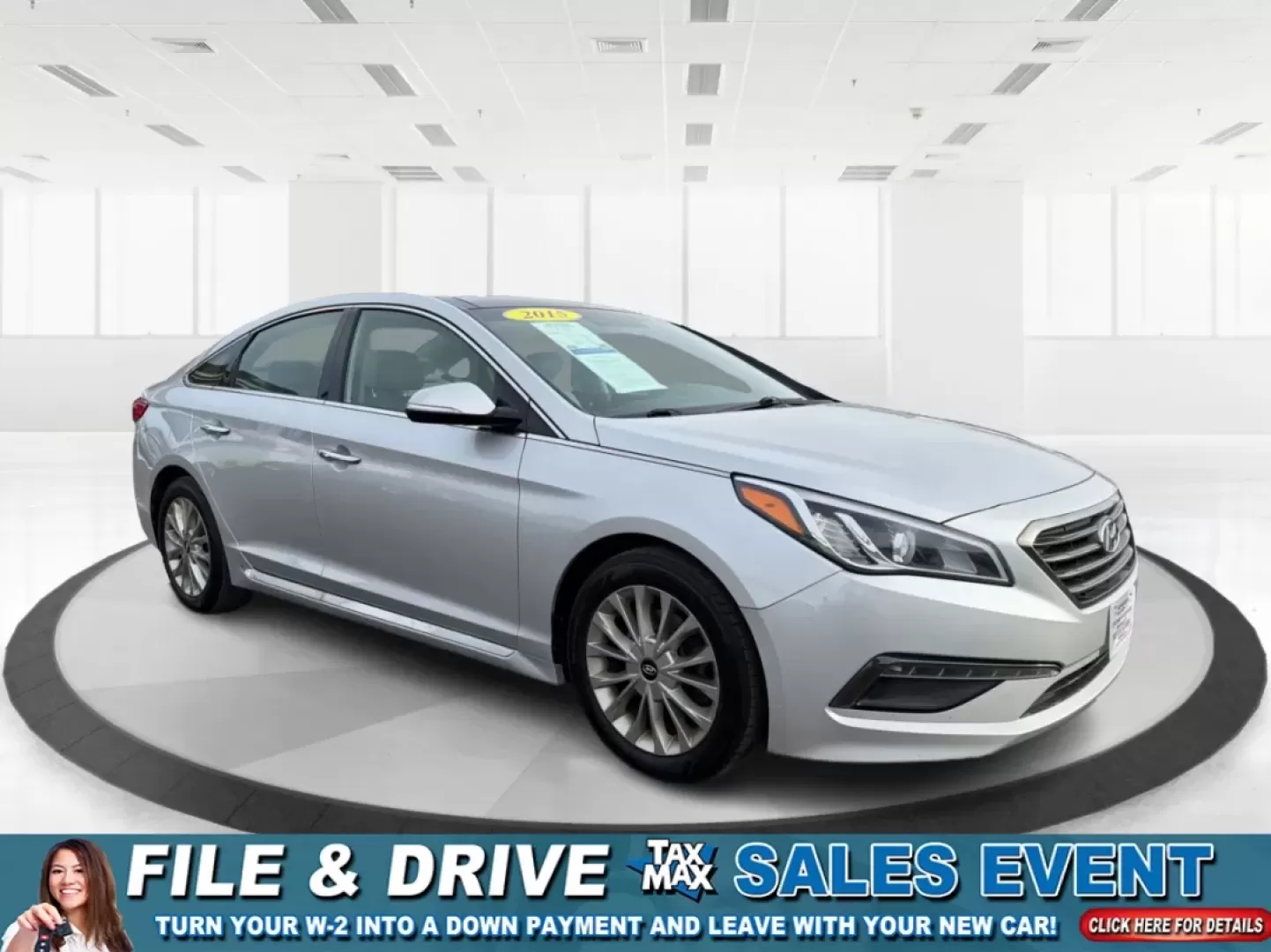 2015 Hyundai Sonata Limited (5NPE34AF8FH) with an 2.4L I-4 gasoline direct injection engine, 6-Speed Automatic transmission, located at 8750 N County Rd 25A, Piqua, OH, 45356, (937) 908-9800, 40.164391, -84.232513 - Are you in the market for a dependable vehicle that perfectly balances comfort, style, and performance? Look no further than the 2015 Hyundai Sonata Limited, available now at Advantage Car and Credit - Piqua. Whether you're commuting to work, running errands around town, or planning a family road tr - Photo#0