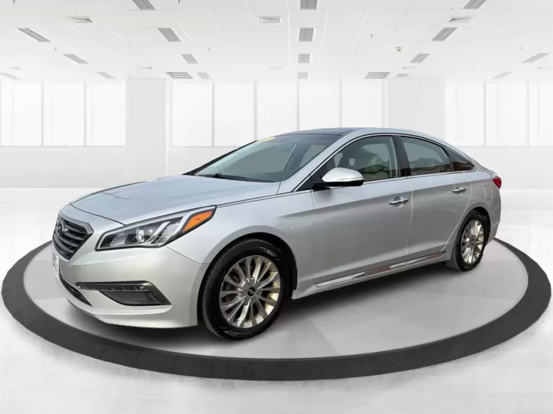 2015 Hyundai Sonata Limited (5NPE34AF8FH) with an 2.4L I-4 gasoline direct injection engine, 6-Speed Automatic transmission, located at 8750 N County Rd 25A, Piqua, OH, 45356, (937) 908-9800, 40.164391, -84.232513 - Are you in the market for a dependable vehicle that perfectly balances comfort, style, and performance? Look no further than the 2015 Hyundai Sonata Limited, available now at Advantage Car and Credit - Piqua. Whether you're commuting to work, running errands around town, or planning a family road tr - Photo#8
