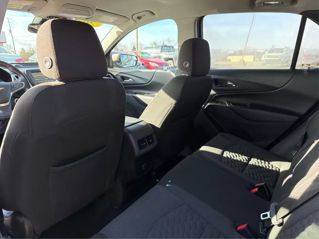 2018 Chevrolet Equinox LT (3GNAXJEV9JL) with an 1.5L I-4 gasoline direct injection engine, 6A transmission, located at 4508 South Dixie Dr, Moraine, OH, 45439, (937) 908-9800, 39.689976, -84.218452 - Experience the perfect balance of style, comfort, and functionality with the 2018 Chevrolet Equinox LT, available now at Advantage Car and Credit in Moraine, OH. This SUV is not just a vehicle; it's your companion for weekend getaways, school runs, and daily commutes. With a spacious interior design - Photo#10