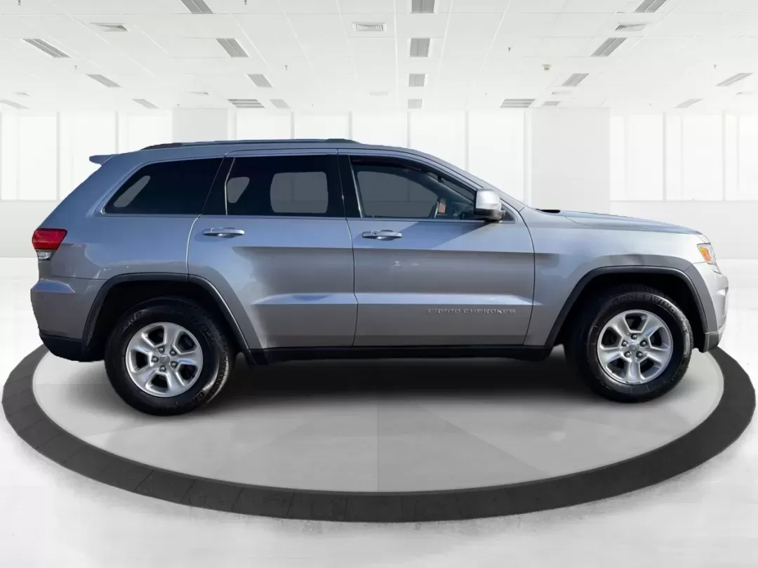 2014 Jeep Grand Cherokee Laredo (1C4RJEAG9EC) with an 3.6L V-6 DOHC engine, located at 1184 Kauffman Ave, Fairborn, OH, 45324, (937) 908-9800, 39.807072, -84.030914 - **Elevate Your Adventures with the 2014 Jeep Grand Cherokee Laredo!**<br /> <br /> Are you ready to take your family on unforgettable road trips or tackle weekend adventures like never before? The 2014 Jeep Grand Cherokee Laredo is designed for those who crave exploration and comfort in equal measur - Photo#1