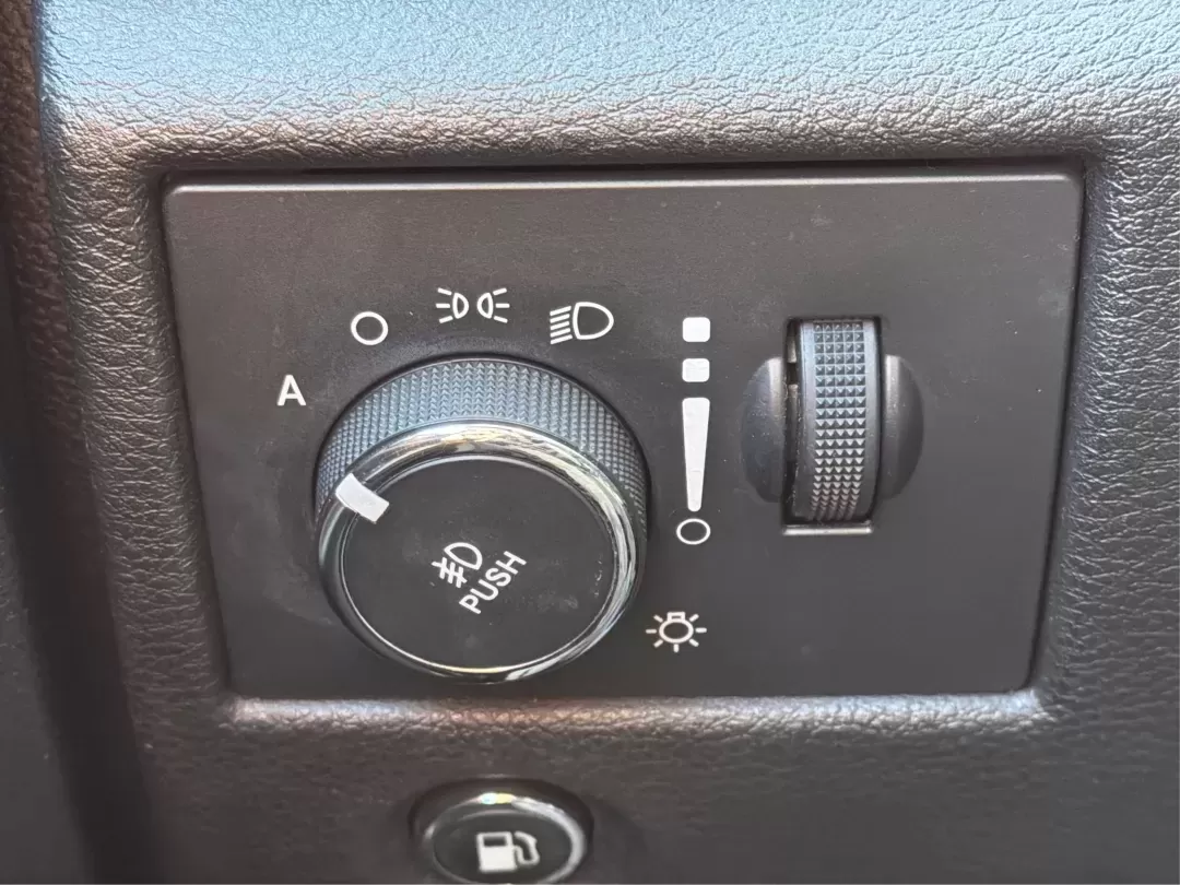 2014 Jeep Grand Cherokee Laredo (1C4RJEAG9EC) with an 3.6L V-6 DOHC engine, located at 1184 Kauffman Ave, Fairborn, OH, 45324, (937) 908-9800, 39.807072, -84.030914 - **Elevate Your Adventures with the 2014 Jeep Grand Cherokee Laredo!**<br /> <br /> Are you ready to take your family on unforgettable road trips or tackle weekend adventures like never before? The 2014 Jeep Grand Cherokee Laredo is designed for those who crave exploration and comfort in equal measur - Photo#17