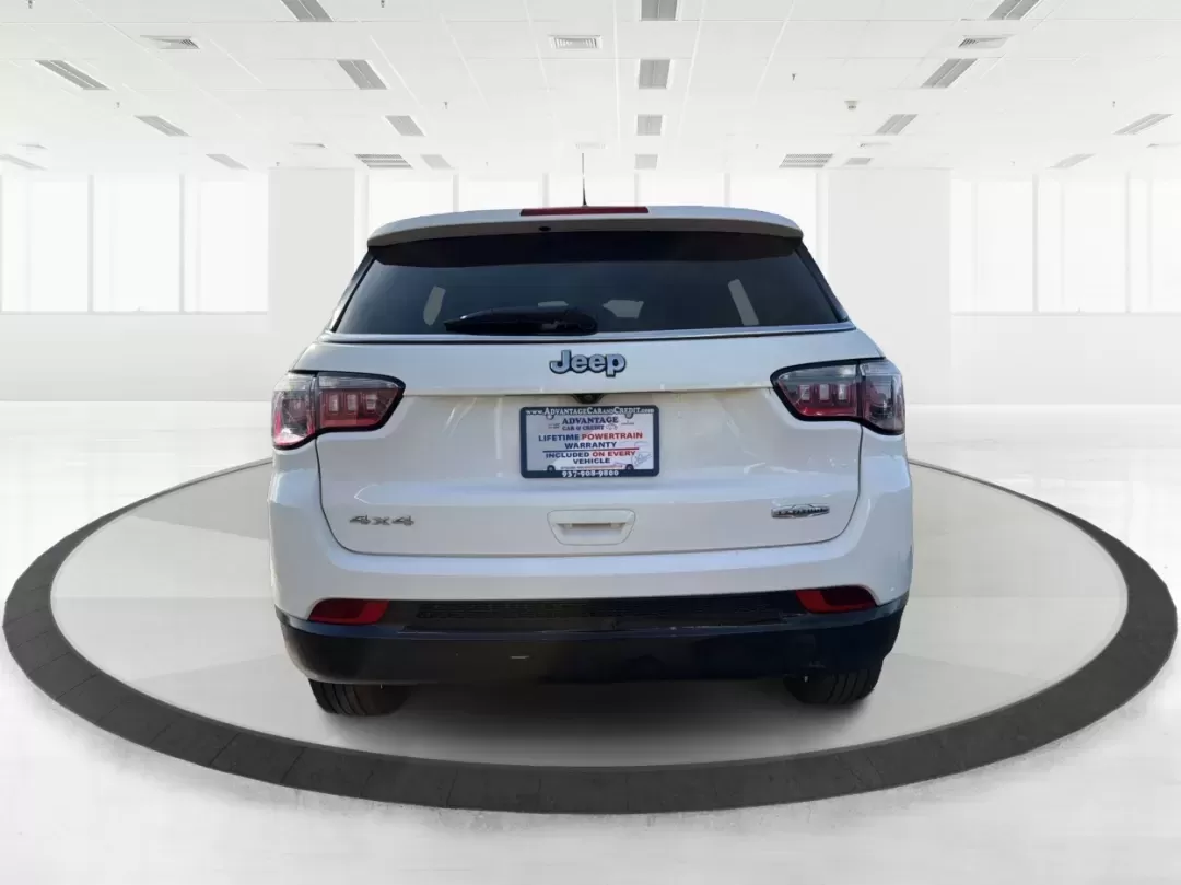 2018 Jeep Compass Latitude 4x4 (3C4NJDBB4JT) with an 2.4L L4 DOHC 16V engine, Manual/Standard transmission, located at 1184 Kauffman Ave, Fairborn, OH, 45324, (937) 908-9800, 39.807072, -84.030914 - Discover the perfect blend of style, reliability, and adventure with the 2018 Jeep Compass Latitude 4x4, now available at Advantage Car and Credit in Fairborn, OH. This rugged yet refined SUV is ideal for weekend warriors and growing families alike, offering the versatility you need for both daily c - Photo#3