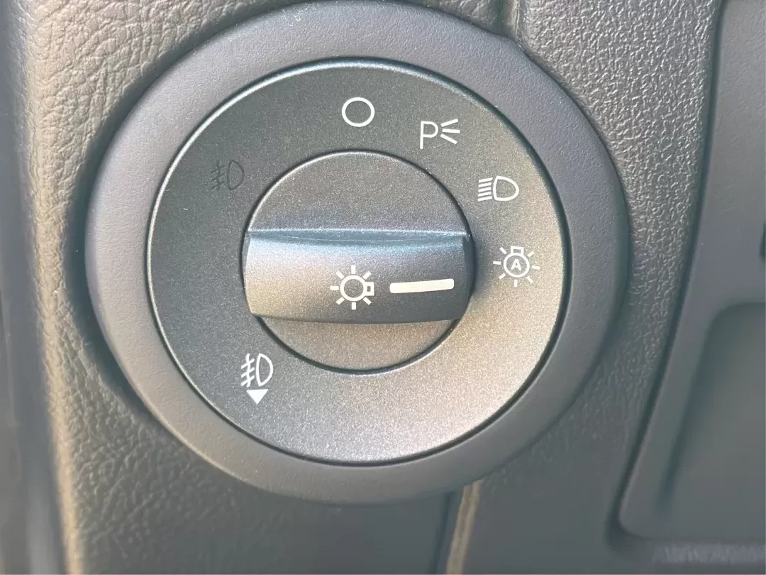 2011 Lincoln MKZ Base (3LNHL2GC5BR) with an Other engine, located at 401 Woodman Dr, Riverside, OH, 45431, (937) 908-9800, 39.760899, -84.123421 - **Elevate Your Commute with the 2011 Lincoln MKZ at Advantage Car and Credit - Riverside!**<br /> <br /> Ready to transform your daily drive into a luxurious experience? The 2011 Lincoln MKZ is the perfect vehicle for those seeking comfort without compromising on style. With its sleek black exterior - Photo#17