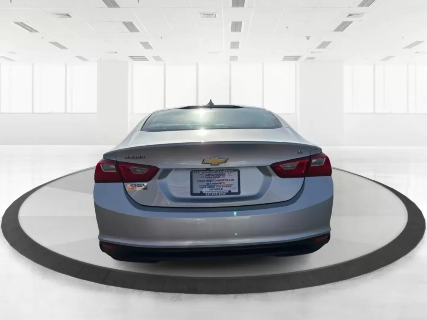 2016 Chevrolet Malibu 1LT (1G1ZE5ST3GF) with an ECOTEC 1.5L I-4 gasoline direct injection engine, located at 401 Woodman Dr, Riverside, OH, 45431, (937) 908-9800, 39.760899, -84.123421 - Discover the perfect blend of style, comfort, and reliability with this stunning 2016 Chevrolet Malibu 1LT, an ideal choice for budget-conscious buyers and families looking for a dependable daily driver. With its roomy interior and impressive fuel efficiency, this sedan not only excels at getting yo - Photo#3