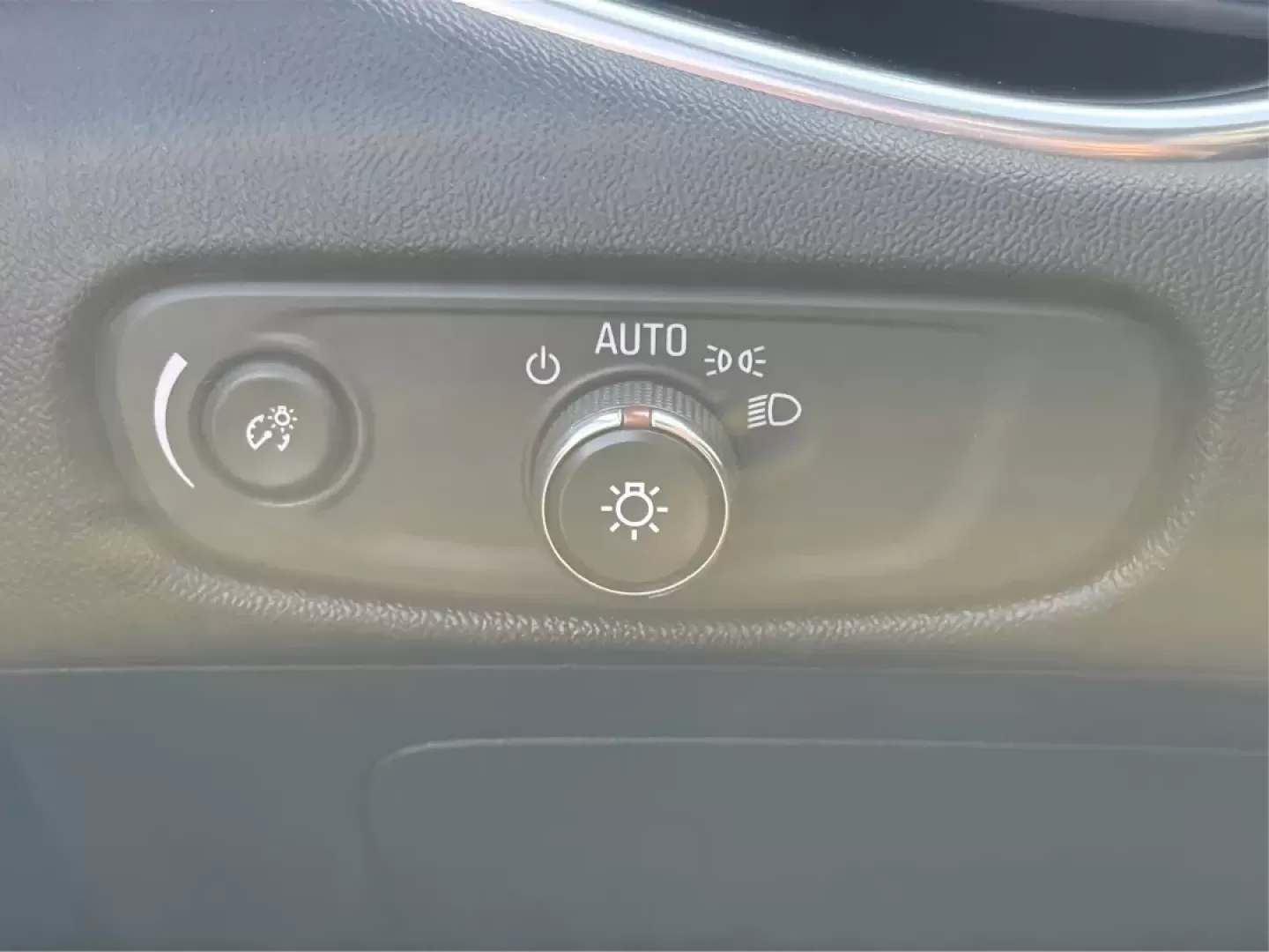 2016 Chevrolet Malibu 1LT (1G1ZE5ST3GF) with an ECOTEC 1.5L I-4 gasoline direct injection engine, located at 401 Woodman Dr, Riverside, OH, 45431, (937) 908-9800, 39.760899, -84.123421 - Discover the perfect blend of style, comfort, and reliability with this stunning 2016 Chevrolet Malibu 1LT, an ideal choice for budget-conscious buyers and families looking for a dependable daily driver. With its roomy interior and impressive fuel efficiency, this sedan not only excels at getting yo - Photo#17