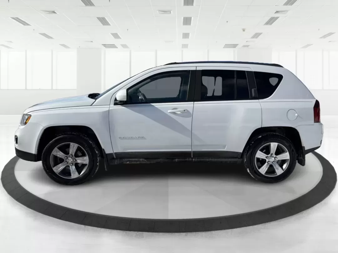 2016 Jeep Compass High Altitude Edition (1C4NJDEB4GD) with an 2.4L I-4 DOHC engine, 6A transmission, located at 4508 South Dixie Dr, Moraine, OH, 45439, (937) 908-9800, 39.689976, -84.218452 - ### Get Ready for Your Next Adventure with the 2016 Jeep Compass High Altitude Edition!<br /> <br /> Are you an adventure seeker or a weekend warrior? The 2016 Jeep Compass High Altitude Edition is the perfect vehicle to elevate your lifestyle! Ideal for those who love hitting the trails or simply r - Photo#5