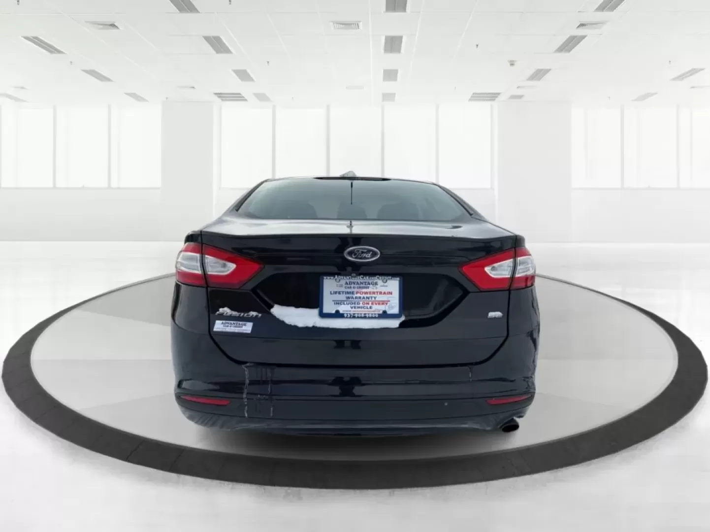 2015 Ford Fusion SE (3FA6P0H78FR) with an 2.5L L4 DOHC 16V engine, Automatic transmission, located at 4508 South Dixie Dr, Moraine, OH, 45439, (937) 908-9800, 39.689976, -84.218452 - Discover the perfect blend of style, comfort, and reliability with this stunning 2015 Ford Fusion SE, available now at Advantage Car and Credit in Moraine, OH! Whether you're commuting to work, shuttling kids to school, or embarking on weekend adventures, this sleek sedan is designed to fit seamless - Photo#3