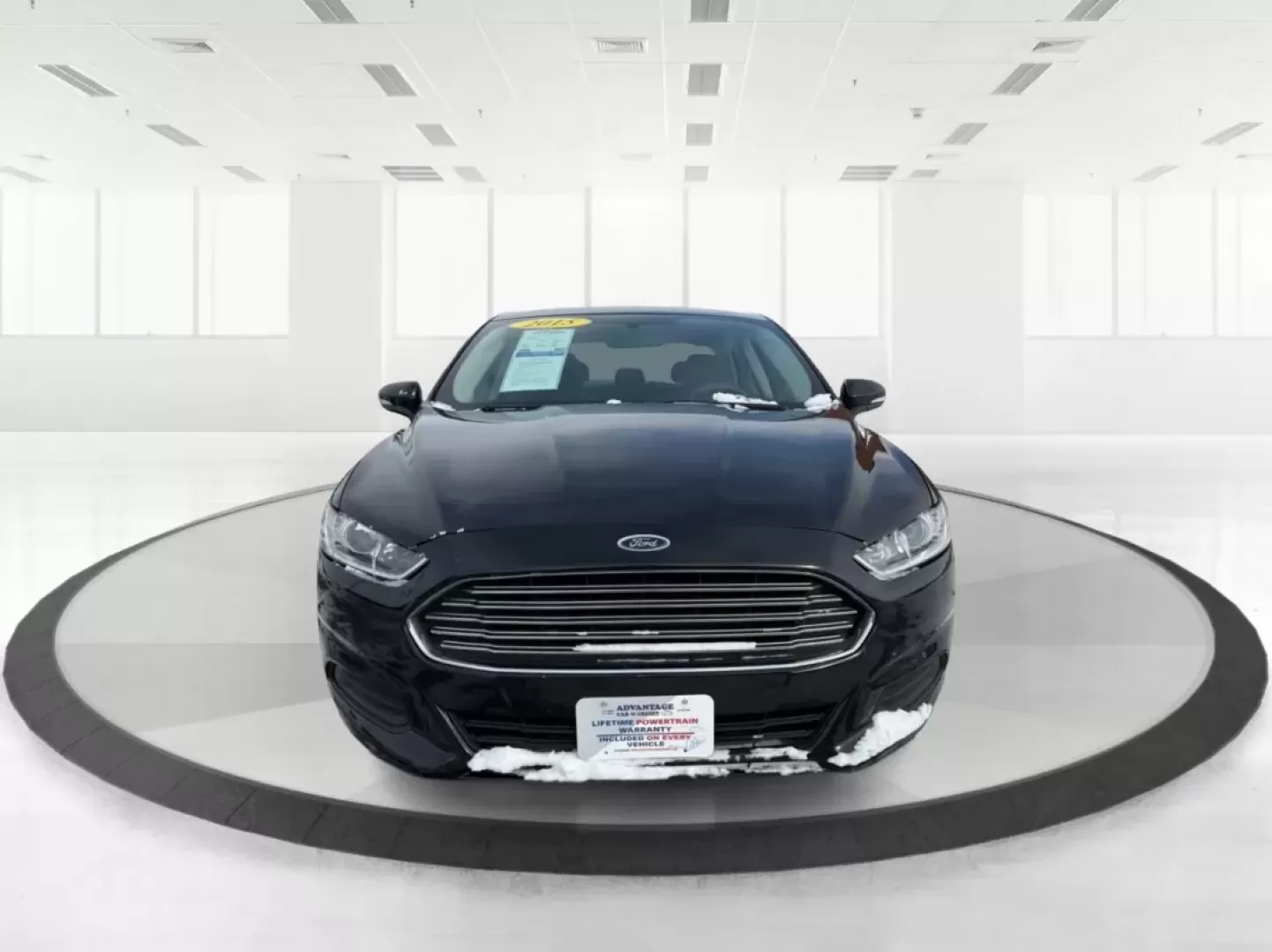 2015 Ford Fusion SE (3FA6P0H78FR) with an 2.5L L4 DOHC 16V engine, Automatic transmission, located at 4508 South Dixie Dr, Moraine, OH, 45439, (937) 908-9800, 39.689976, -84.218452 - Discover the perfect blend of style, comfort, and reliability with this stunning 2015 Ford Fusion SE, available now at Advantage Car and Credit in Moraine, OH! Whether you're commuting to work, shuttling kids to school, or embarking on weekend adventures, this sleek sedan is designed to fit seamless - Photo#7