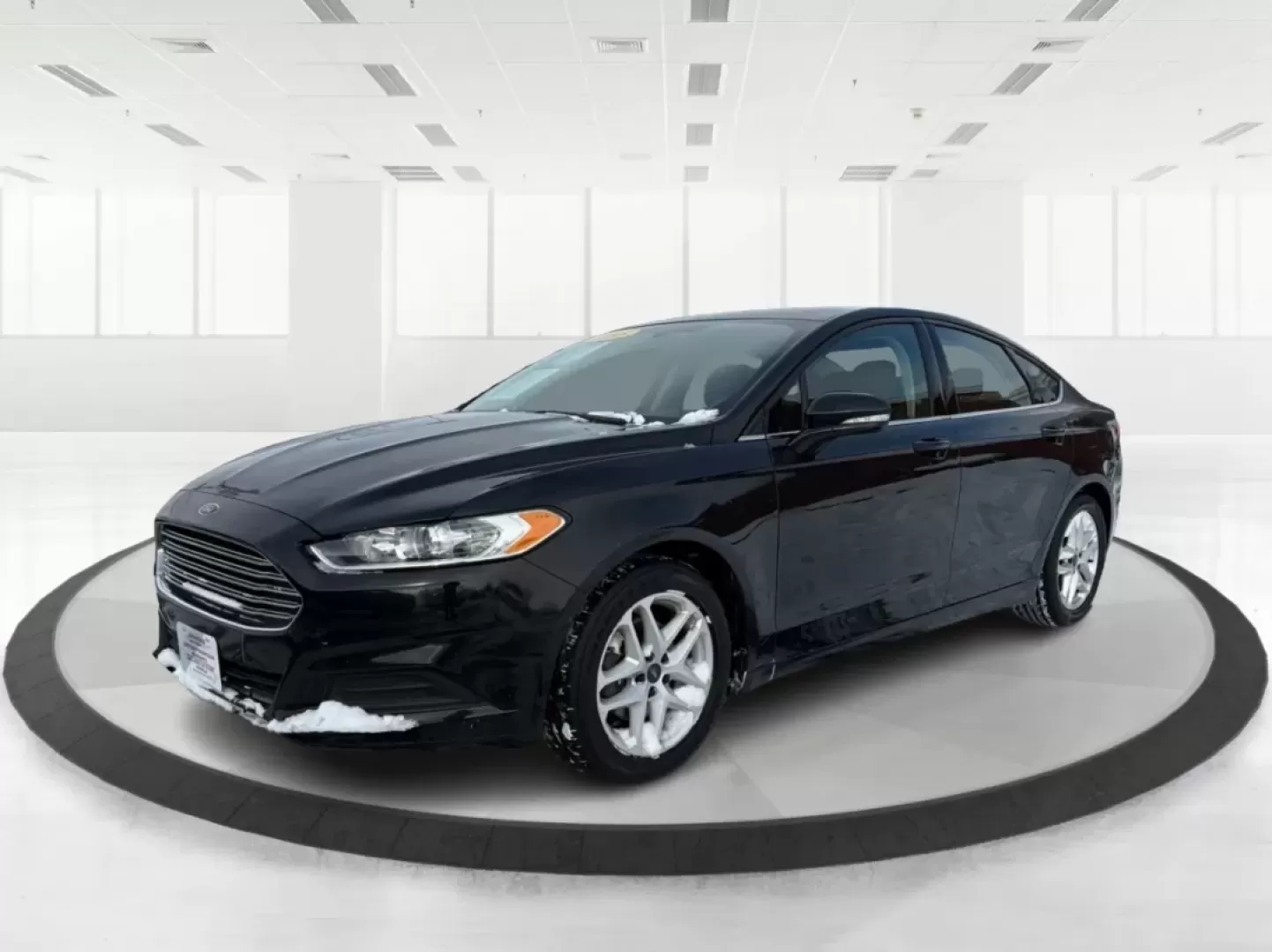 2015 Ford Fusion SE (3FA6P0H78FR) with an 2.5L L4 DOHC 16V engine, Automatic transmission, located at 4508 South Dixie Dr, Moraine, OH, 45439, (937) 908-9800, 39.689976, -84.218452 - Discover the perfect blend of style, comfort, and reliability with this stunning 2015 Ford Fusion SE, available now at Advantage Car and Credit in Moraine, OH! Whether you're commuting to work, shuttling kids to school, or embarking on weekend adventures, this sleek sedan is designed to fit seamless - Photo#8