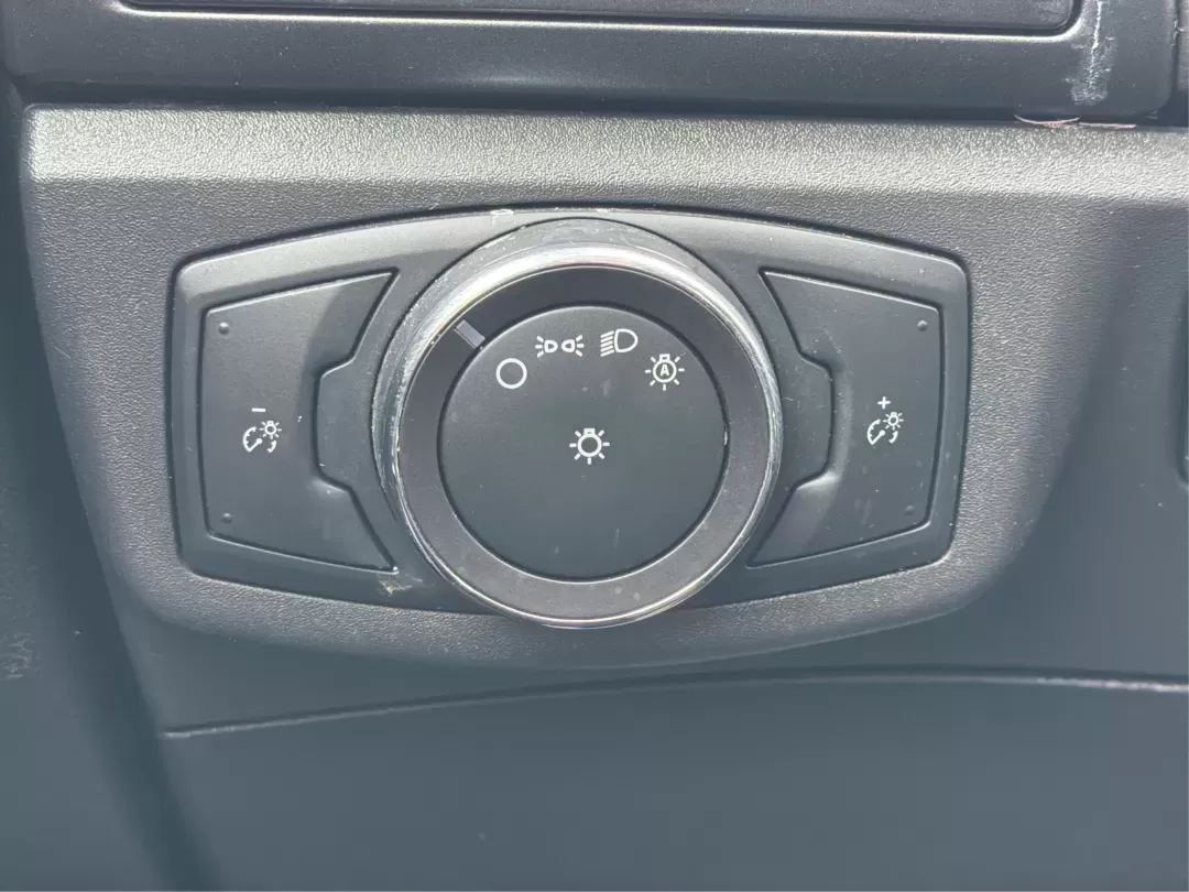 2015 Ford Fusion SE (3FA6P0H78FR) with an 2.5L L4 DOHC 16V engine, Automatic transmission, located at 4508 South Dixie Dr, Moraine, OH, 45439, (937) 908-9800, 39.689976, -84.218452 - Discover the perfect blend of style, comfort, and reliability with this stunning 2015 Ford Fusion SE, available now at Advantage Car and Credit in Moraine, OH! Whether you're commuting to work, shuttling kids to school, or embarking on weekend adventures, this sleek sedan is designed to fit seamless - Photo#16