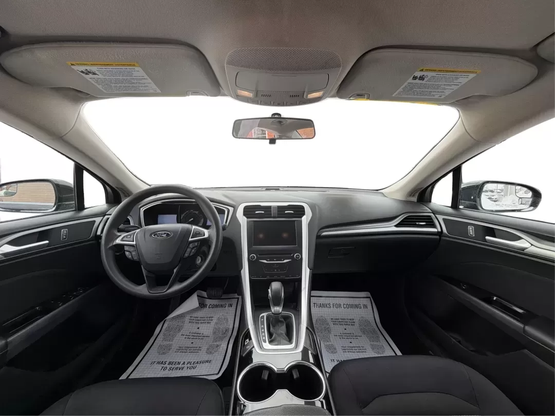 2015 Ford Fusion SE (3FA6P0H78FR) with an 2.5L L4 DOHC 16V engine, Automatic transmission, located at 4508 South Dixie Dr, Moraine, OH, 45439, (937) 908-9800, 39.689976, -84.218452 - Discover the perfect blend of style, comfort, and reliability with this stunning 2015 Ford Fusion SE, available now at Advantage Car and Credit in Moraine, OH! Whether you're commuting to work, shuttling kids to school, or embarking on weekend adventures, this sleek sedan is designed to fit seamless - Photo#21