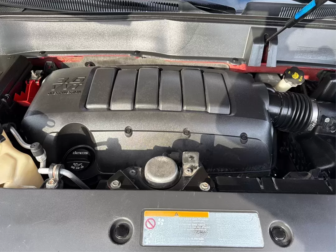 2014 Buick Enclave Leather (5GAKVBKD5EJ) with an 3.6L V-6 gasoline direct injection engine, 6-Speed Automatic Overdrive transmission, located at 880 E. National Road, Vandalia, OH, 45377, (937) 908-9800, 39.891918, -84.183594 - ### Discover Adventure in Style: 2014 Buick Enclave at Advantage Car and Credit<br /> <br /> Are you ready to elevate your family road trips or weekend adventures? The 2014 Buick Enclave, available now at Advantage Car and Credit in Fairborn, OH, is the perfect vehicle for those looking for comfort, - Photo#11