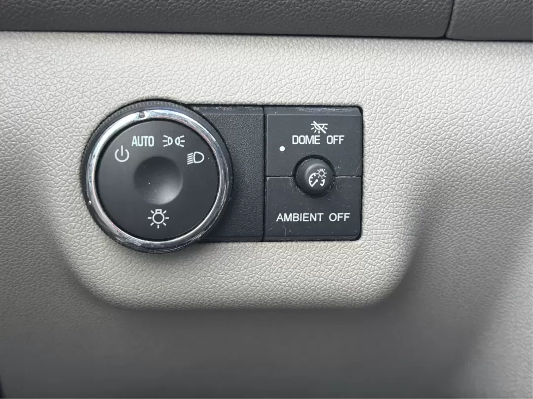 2014 Buick Enclave Leather (5GAKVBKD5EJ) with an 3.6L V-6 gasoline direct injection engine, 6-Speed Automatic Overdrive transmission, located at 880 E. National Road, Vandalia, OH, 45377, (937) 908-9800, 39.891918, -84.183594 - ### Discover Adventure in Style: 2014 Buick Enclave at Advantage Car and Credit<br /> <br /> Are you ready to elevate your family road trips or weekend adventures? The 2014 Buick Enclave, available now at Advantage Car and Credit in Fairborn, OH, is the perfect vehicle for those looking for comfort, - Photo#17