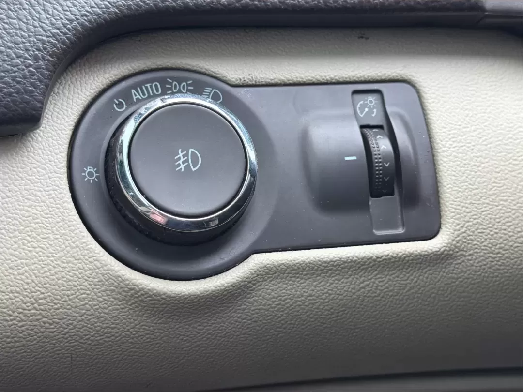 2013 Buick Regal Turbo - Premium 1 (2G4GS5EV0D9) with an ECOTEC 2L I-4 gasoline direct injection engine, 6-Speed Automatic transmission, located at 1951 S Dayton Lakeview Rd., New Carlisle, OH, 45344, (937) 908-9800, 39.890999, -84.050255 - **Experience Luxury and Performance with the 2013 Buick Regal Turbo - Premium 1 at Advantage Car and Credit in New Carlisle!**<br /> <br /> If you're looking for a versatile sedan that combines luxury, performance, and affordability, the 2013 Buick Regal Turbo - Premium 1 is the perfect fit for you. - Photo#17