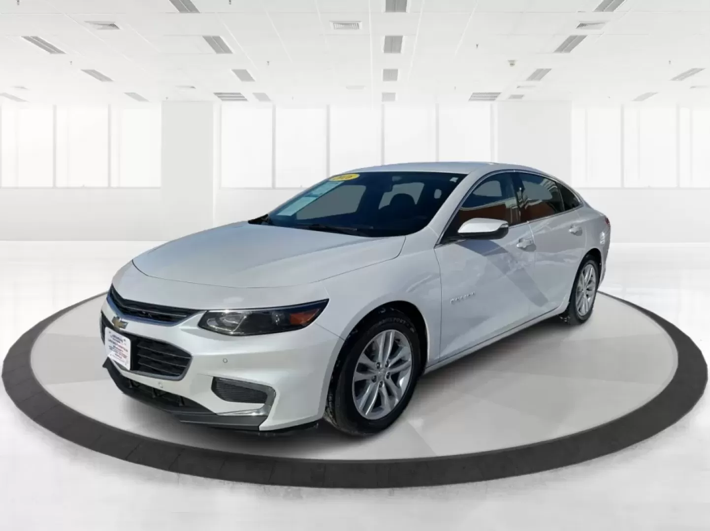 2016 Chevrolet Malibu 1LT (1G1ZE5ST6GF) with an ECOTEC 1.5L I-4 gasoline direct injection engine, located at 401 Woodman Dr, Riverside, OH, 45431, (937) 908-9800, 39.760899, -84.123421 - **Elevate Your Commute with the Exceptional 2016 Chevrolet Malibu 1LT** <br /> <br /> Are you searching for a reliable sedan that balances style, comfort, and performance? Look no further than the 2016 Chevrolet Malibu 1LT, available at Advantage Car and Credit in Riverside, OH. Perfect for both you - Photo#8