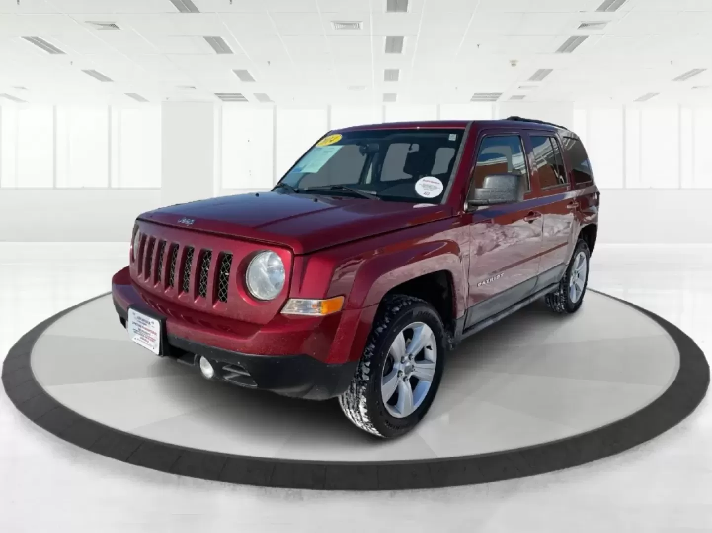 2014 Jeep Patriot (1C4NJRFB3ED) with an 2.4L I-4 DOHC engine, located at 4508 South Dixie Dr, Moraine, OH, 45439, (937) 908-9800, 39.689976, -84.218452 - **Adventure Awaits with This 2014 Jeep Patriot Latitude Perfect for Your Next Journey!**<br /> <br /> Are you ready to embrace the thrill of the open road? Whether you're planning a weekend getaway or just need a reliable companion for your daily commute, this 2014 Jeep Patriot Latitude is designed - Photo#8