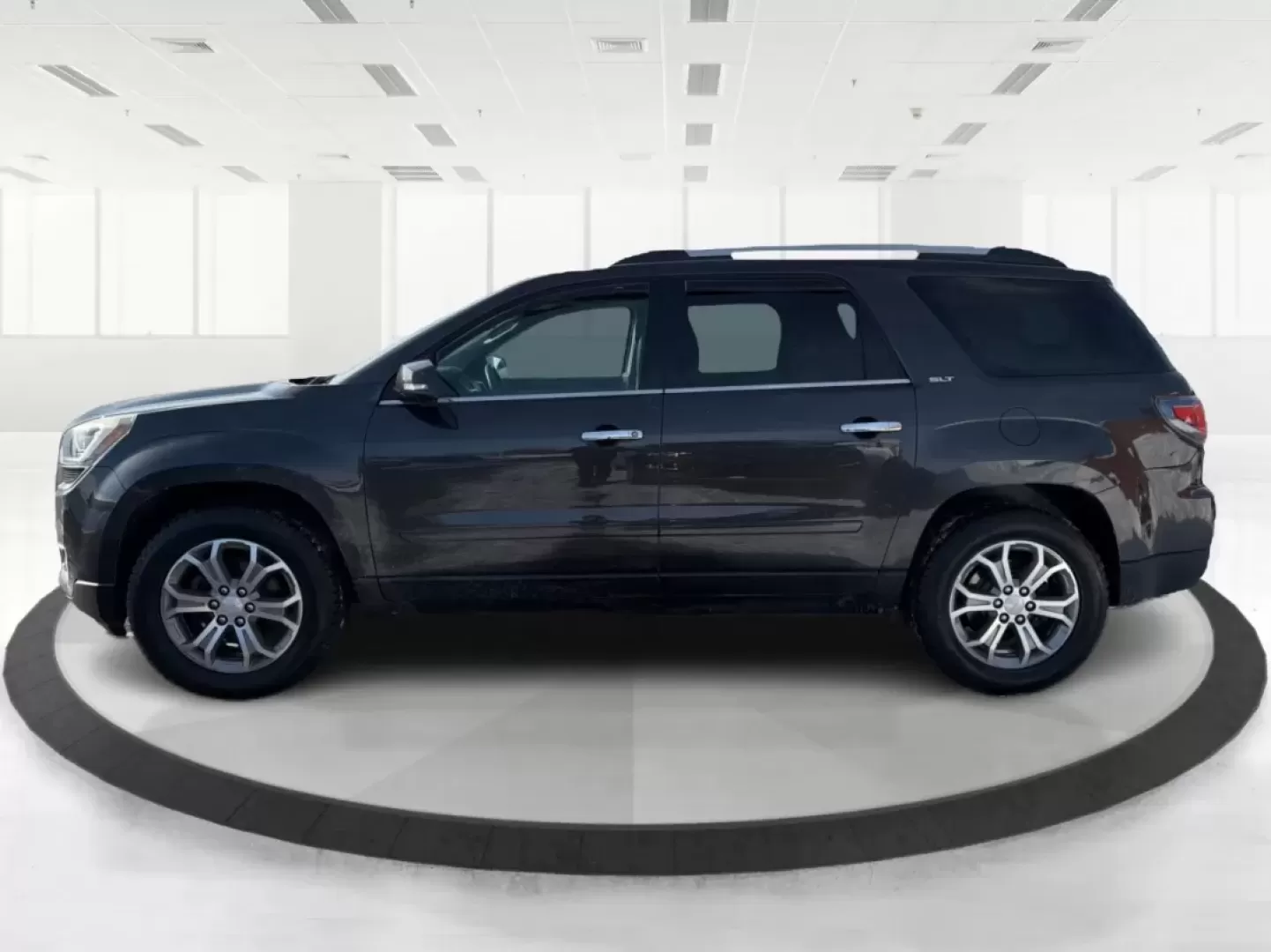 2015 GMC Acadia SLT-1 (1GKKVRKD6FJ) with an 3.6L V-6 gasoline direct injection engine, located at 1230 East Main St, Xenia, OH, 45385, (937) 908-9800, 39.688026, -83.910172 - **Experience Adventure and Comfort with the 2015 GMC Acadia at Advantage Car and Credit - Xenia!**<br /> <br /> Are you searching for the perfect vehicle to accommodate your growing family, make weekend adventures a breeze, or tackle your daily commute with style? Look no further than this stunning - Photo#5