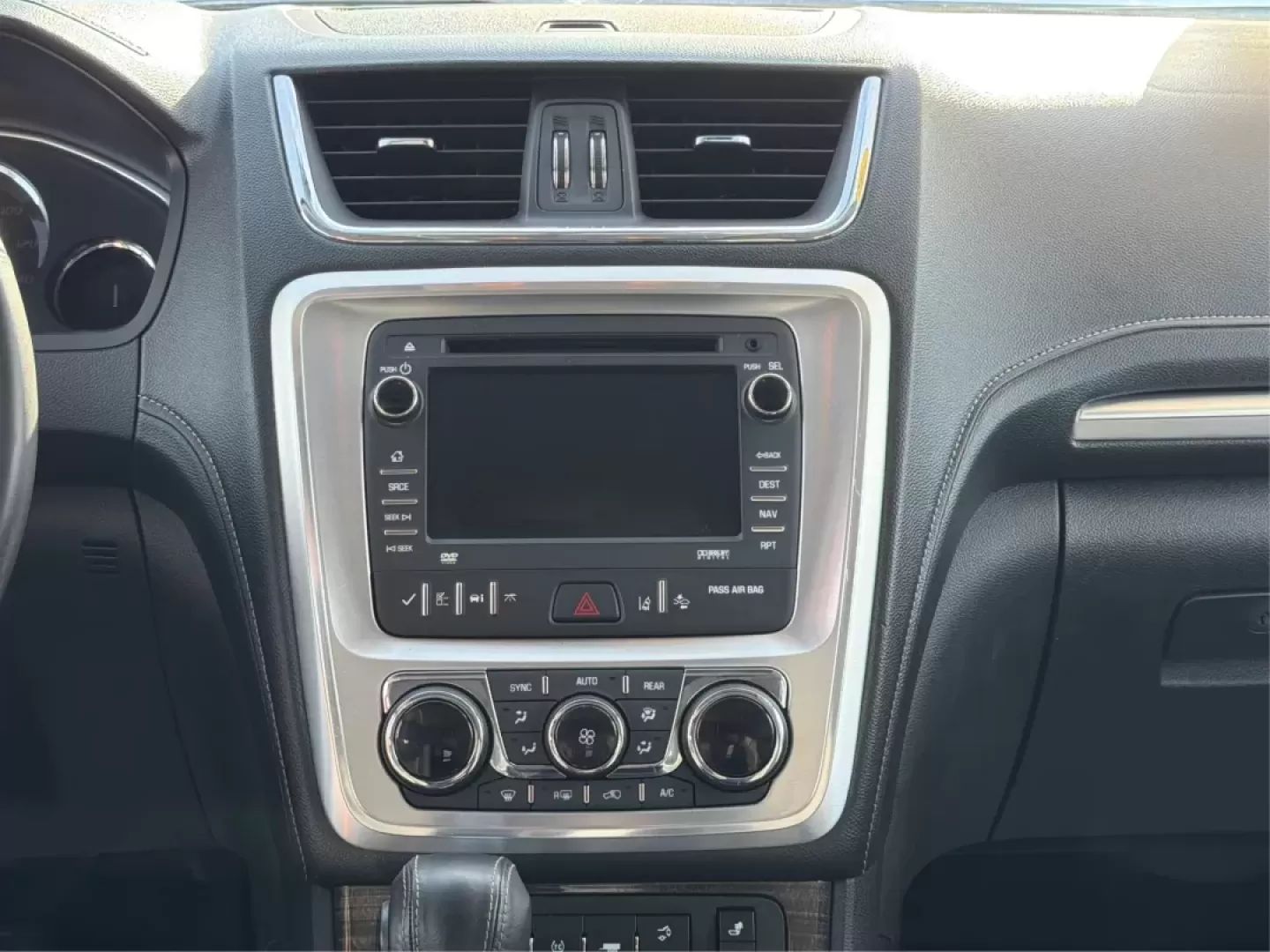 2015 GMC Acadia SLT-1 (1GKKVRKD6FJ) with an 3.6L V-6 gasoline direct injection engine, located at 1230 East Main St, Xenia, OH, 45385, (937) 908-9800, 39.688026, -83.910172 - **Experience Adventure and Comfort with the 2015 GMC Acadia at Advantage Car and Credit - Xenia!**<br /> <br /> Are you searching for the perfect vehicle to accommodate your growing family, make weekend adventures a breeze, or tackle your daily commute with style? Look no further than this stunning - Photo#13