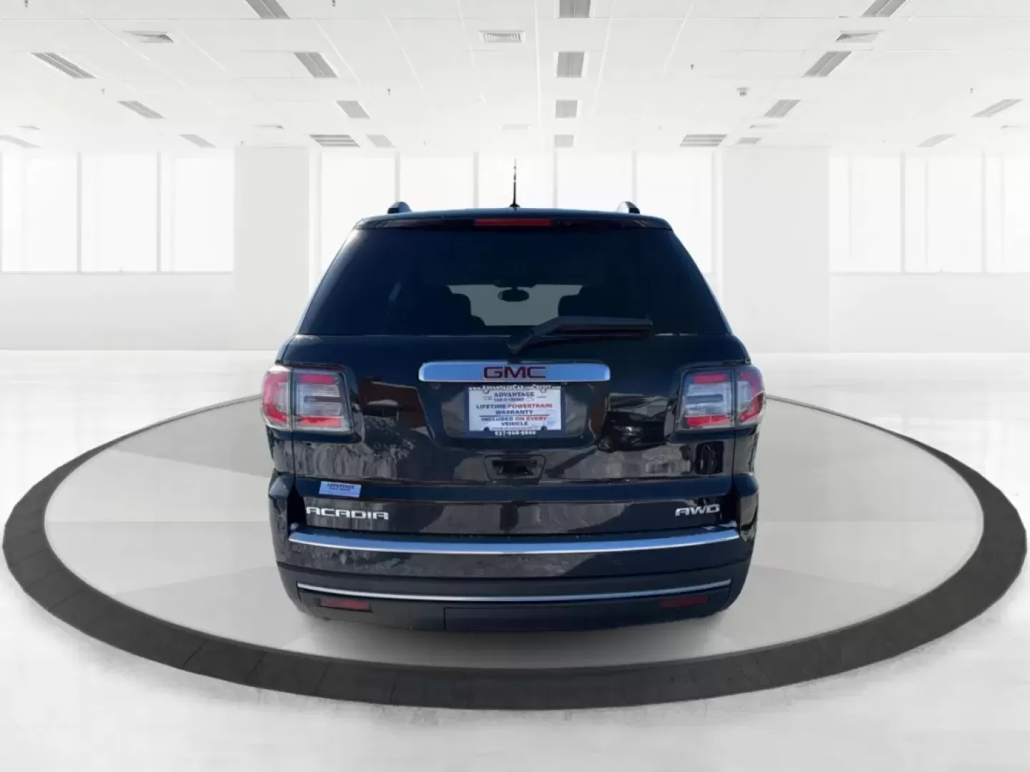 2016 GMC Acadia SLE-1 (1GKKVNED4GJ) with an 3.6L V-6 gasoline direct injection engine, 6A transmission, located at 1099 N County Rd 25A , Troy, OH, 45373, (937) 908-9800, 40.057079, -84.212883 - **Adventure Awaits with the 2016 GMC Acadia at Advantage Car and Credit - Troy!**<br /> <br /> When it comes to family outings or weekend getaways, the 2016 GMC Acadia is your perfect travel companion. Designed for those who crave the ideal blend of comfort, space, and versatility, this SUV is just - Photo#3