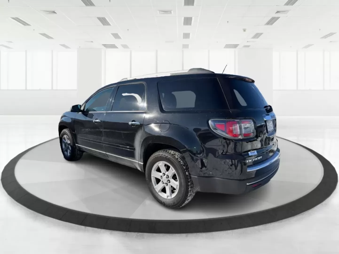 2016 GMC Acadia SLE-1 (1GKKVNED4GJ) with an 3.6L V-6 gasoline direct injection engine, 6A transmission, located at 1099 N County Rd 25A , Troy, OH, 45373, (937) 908-9800, 40.057079, -84.212883 - **Adventure Awaits with the 2016 GMC Acadia at Advantage Car and Credit - Troy!**<br /> <br /> When it comes to family outings or weekend getaways, the 2016 GMC Acadia is your perfect travel companion. Designed for those who crave the ideal blend of comfort, space, and versatility, this SUV is just - Photo#4