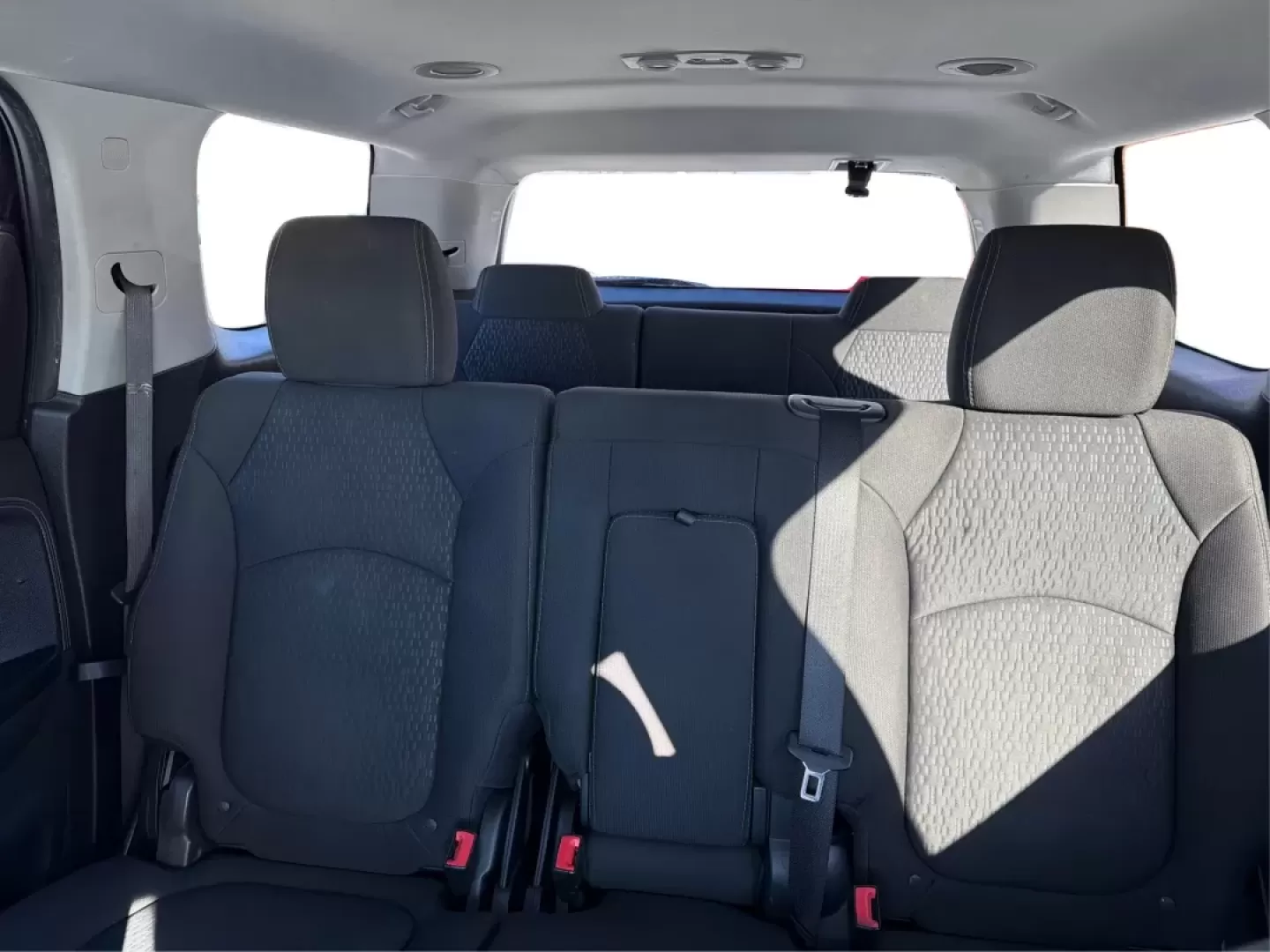 2016 GMC Acadia SLE-1 (1GKKVNED4GJ) with an 3.6L V-6 gasoline direct injection engine, 6A transmission, located at 1099 N County Rd 25A , Troy, OH, 45373, (937) 908-9800, 40.057079, -84.212883 - **Adventure Awaits with the 2016 GMC Acadia at Advantage Car and Credit - Troy!**<br /> <br /> When it comes to family outings or weekend getaways, the 2016 GMC Acadia is your perfect travel companion. Designed for those who crave the ideal blend of comfort, space, and versatility, this SUV is just - Photo#14