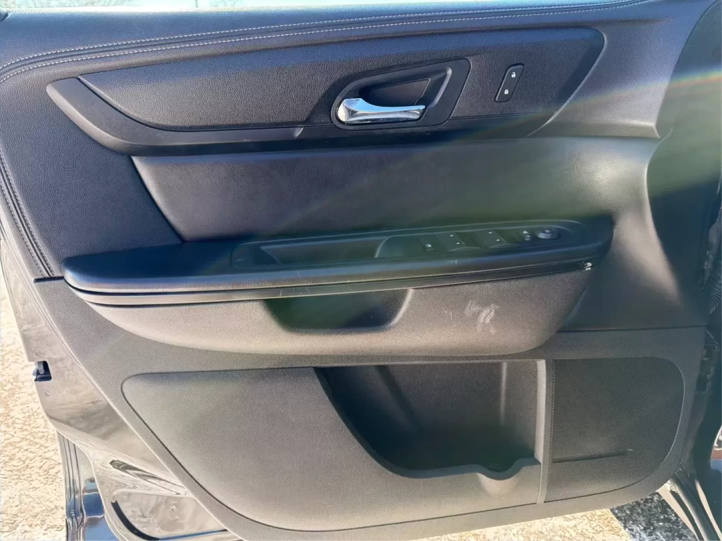 2016 GMC Acadia SLE-1 (1GKKVNED4GJ) with an 3.6L V-6 gasoline direct injection engine, 6A transmission, located at 1099 N County Rd 25A , Troy, OH, 45373, (937) 908-9800, 40.057079, -84.212883 - **Adventure Awaits with the 2016 GMC Acadia at Advantage Car and Credit - Troy!**<br /> <br /> When it comes to family outings or weekend getaways, the 2016 GMC Acadia is your perfect travel companion. Designed for those who crave the ideal blend of comfort, space, and versatility, this SUV is just - Photo#19