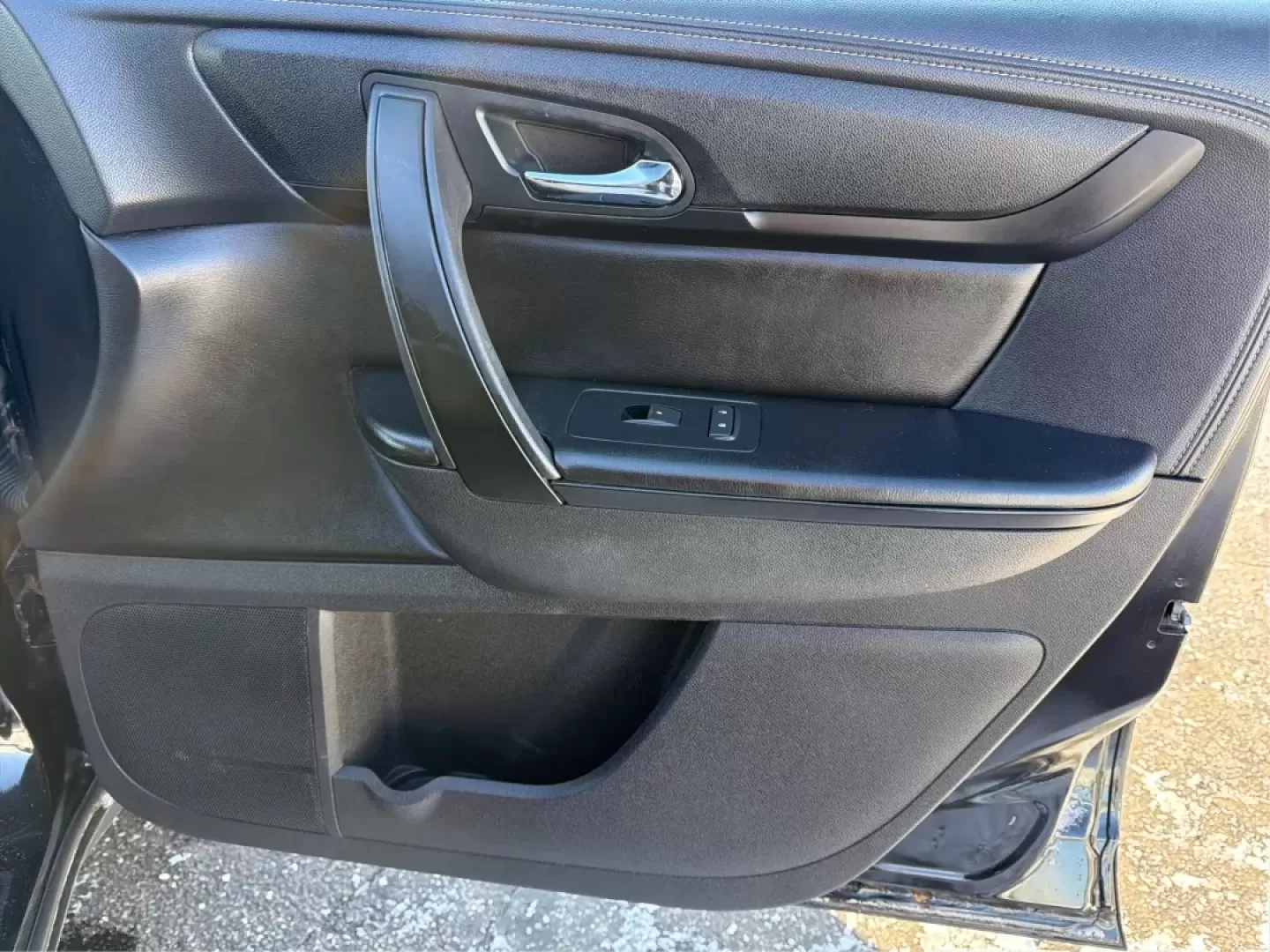 2016 GMC Acadia SLE-1 (1GKKVNED4GJ) with an 3.6L V-6 gasoline direct injection engine, 6A transmission, located at 1099 N County Rd 25A , Troy, OH, 45373, (937) 908-9800, 40.057079, -84.212883 - **Adventure Awaits with the 2016 GMC Acadia at Advantage Car and Credit - Troy!**<br /> <br /> When it comes to family outings or weekend getaways, the 2016 GMC Acadia is your perfect travel companion. Designed for those who crave the ideal blend of comfort, space, and versatility, this SUV is just - Photo#20